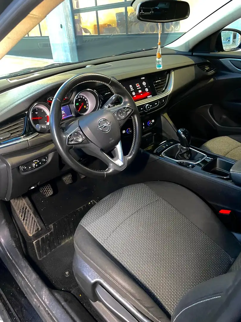 Opel Insignia Zwart - 1