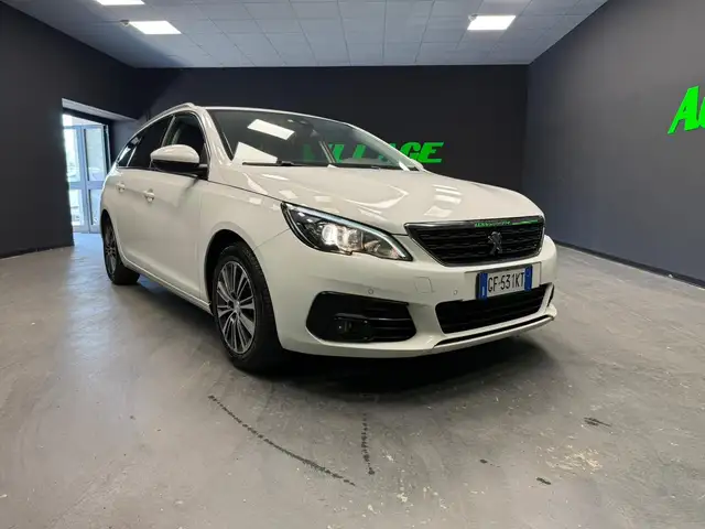 Peugeot 308 308 II SW SW 1.5 bluehdi Allure PREZZO REALE