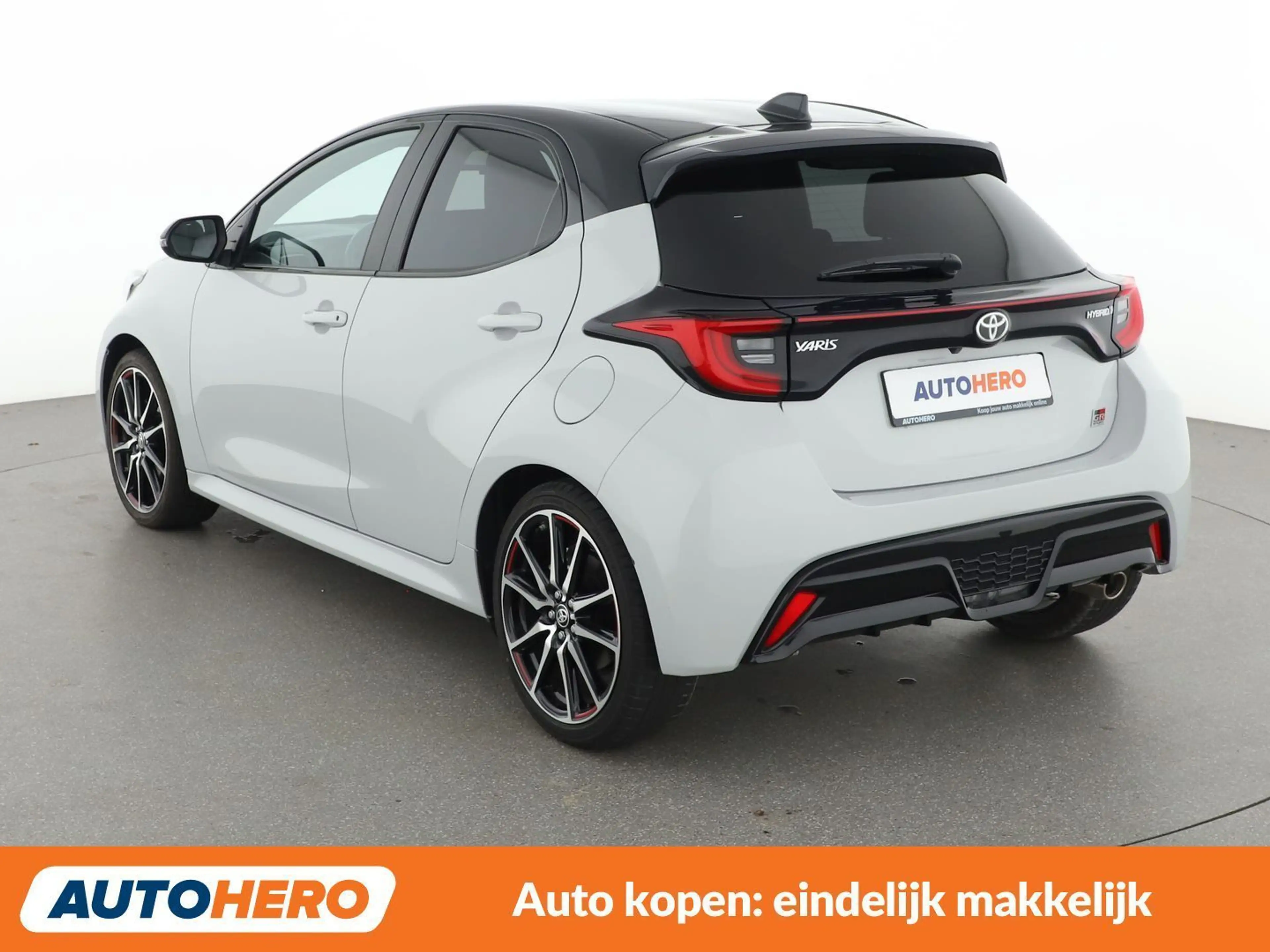 Toyota Yaris 1.5 Hybrid GR Sport — photo 4