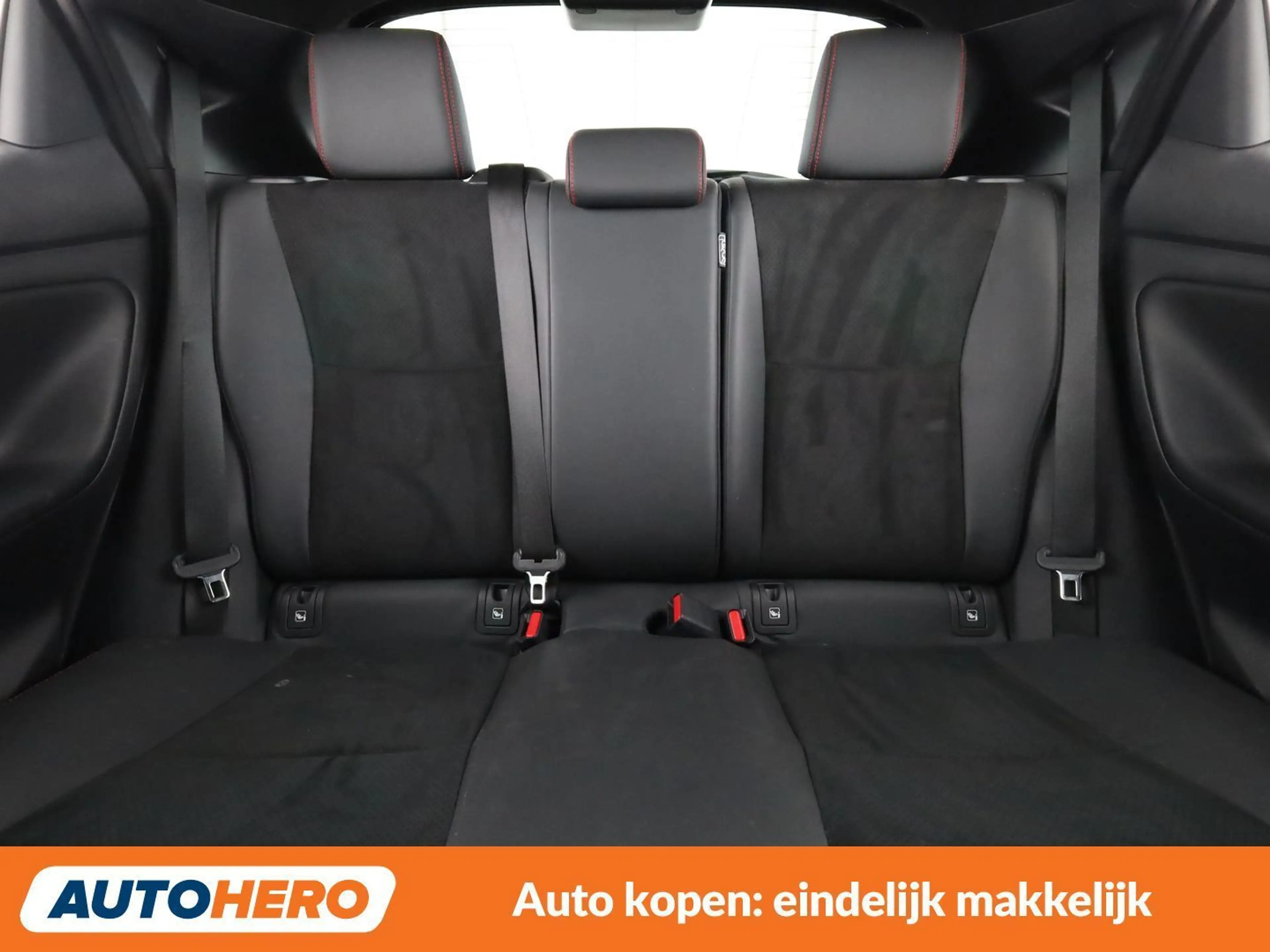 Toyota Yaris 1.5 Hybrid GR Sport — photo 15