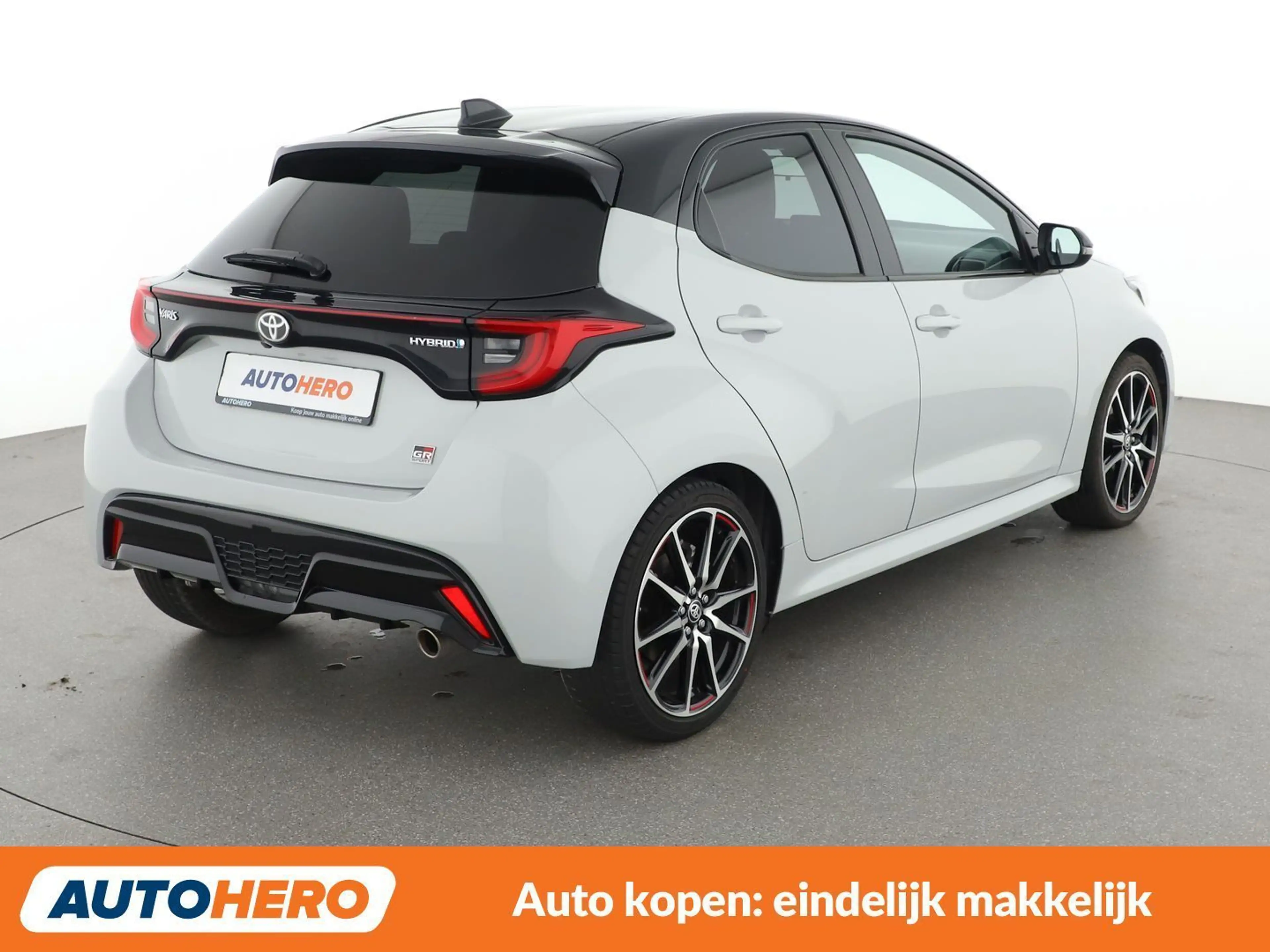 Toyota Yaris 1.5 Hybrid GR Sport — photo 6
