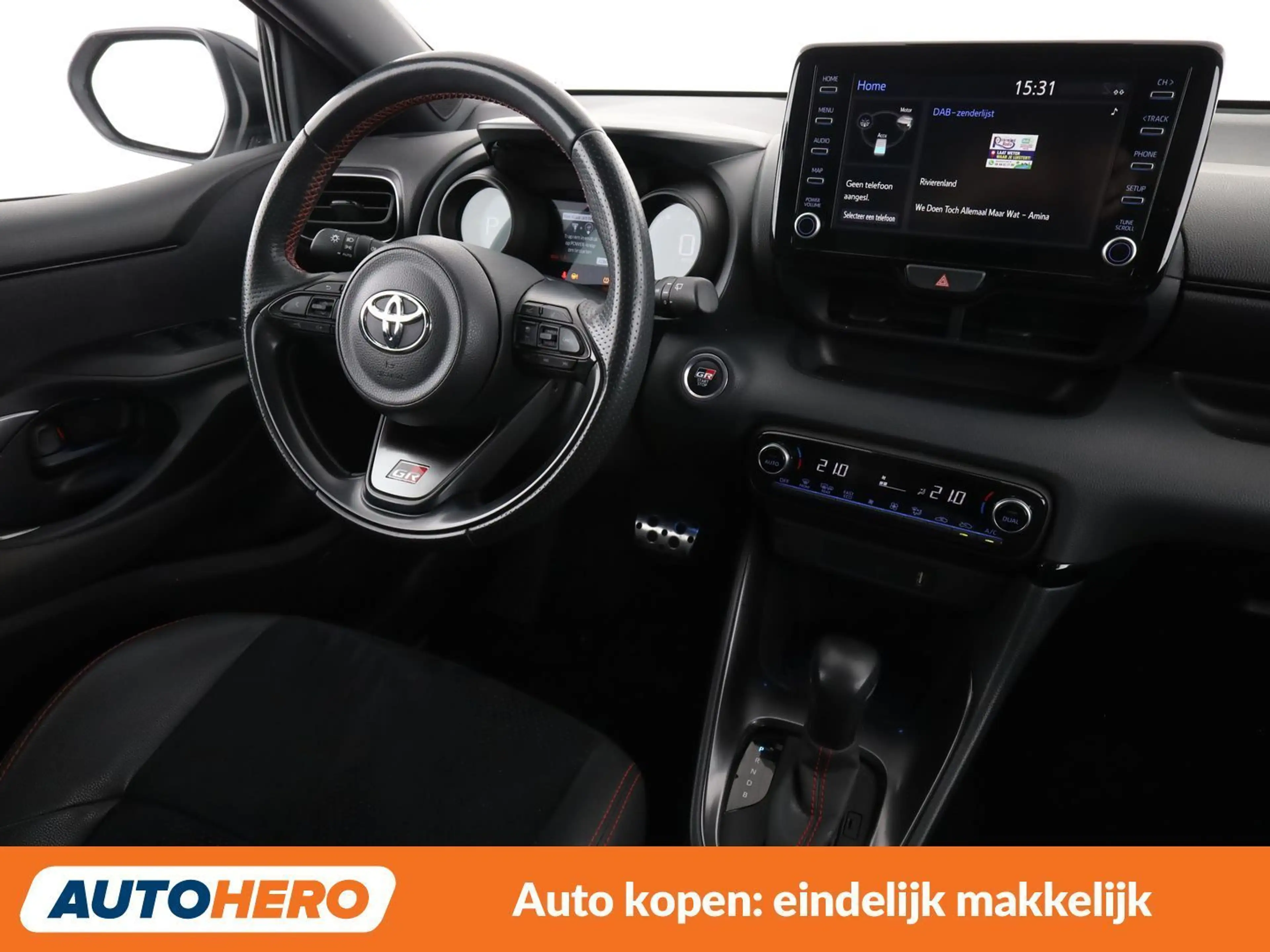 Toyota Yaris 1.5 Hybrid GR Sport — photo 13