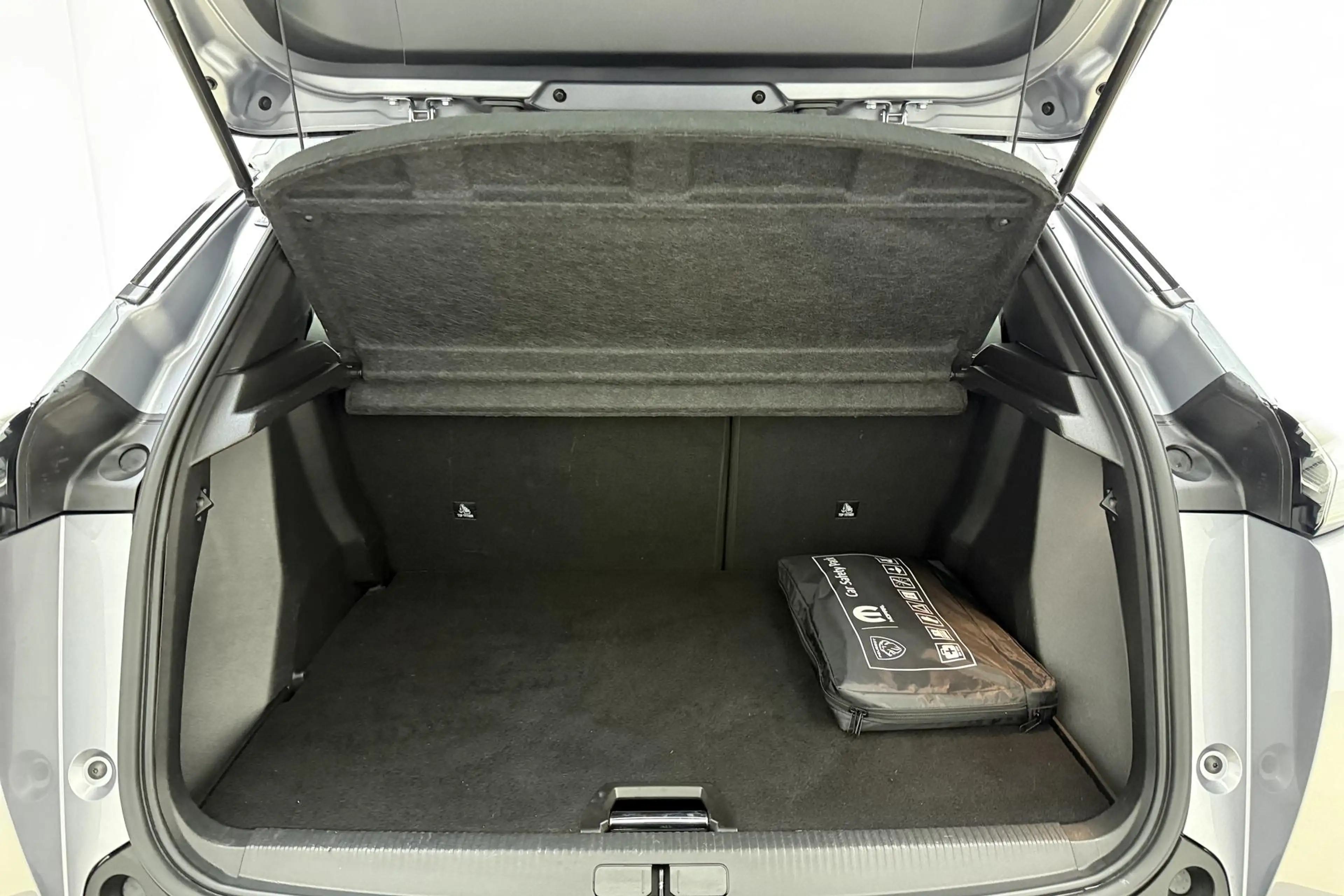 Peugeot e-2008 EV Allure Avantage 54 kWh | Navigatie | Achteruitr — photo 3
