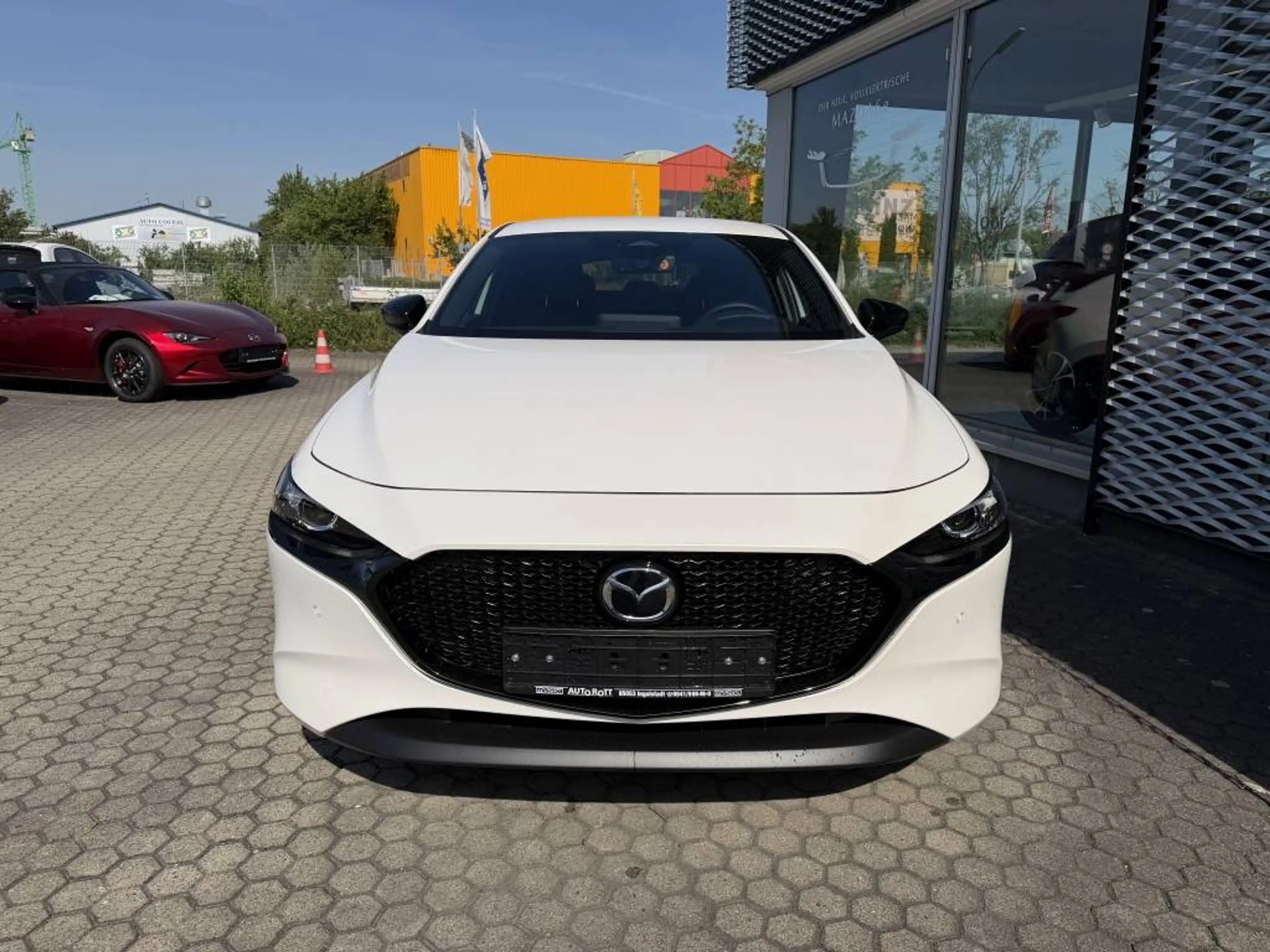 Mazda 3 e-SKYACTIV-G 140 Benziner Homura Navi Carplay Rückfahrkamera Sitzheizung — photo 3