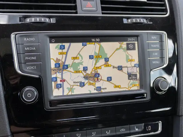 Volkswagen Golf view 29