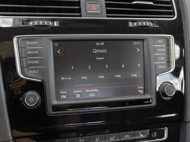 Volkswagen Golf view 28