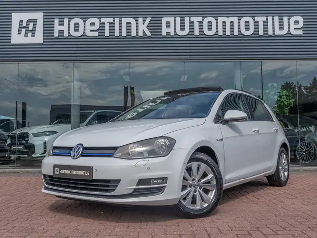 2016 Volkswagen Golf in White for sale