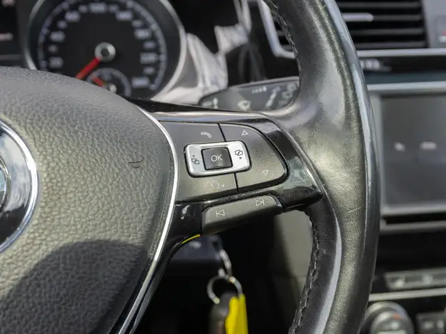 Volkswagen Golf view 23
