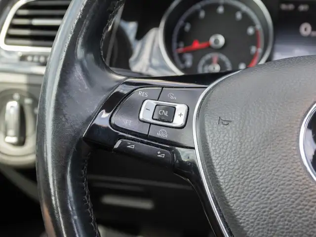 Volkswagen Golf view 22
