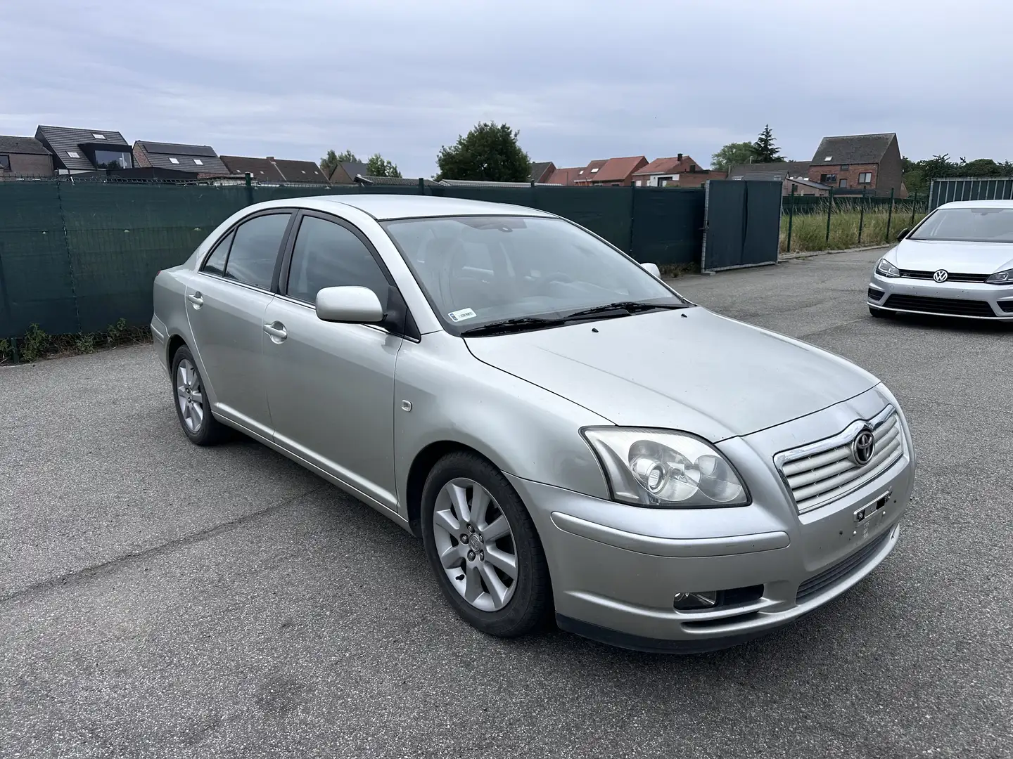 Toyota Avensis 2.0 VVT-i Automatik - 1