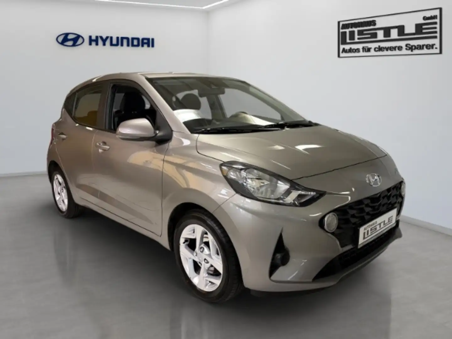 Hyundai i10 1.2 Benzin M/T Trend Klima SHZ PDC Navi Apple CarP Brun - 2