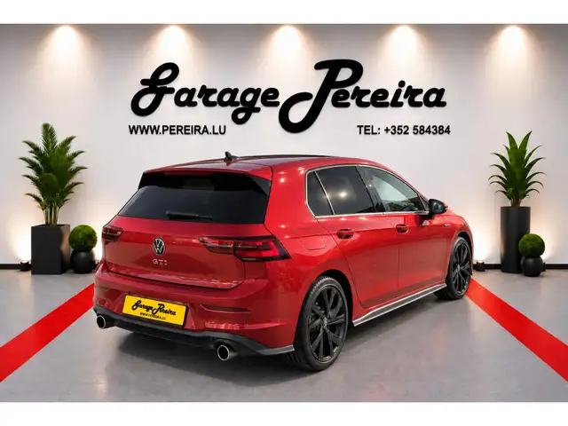 Volkswagen Golf view 3