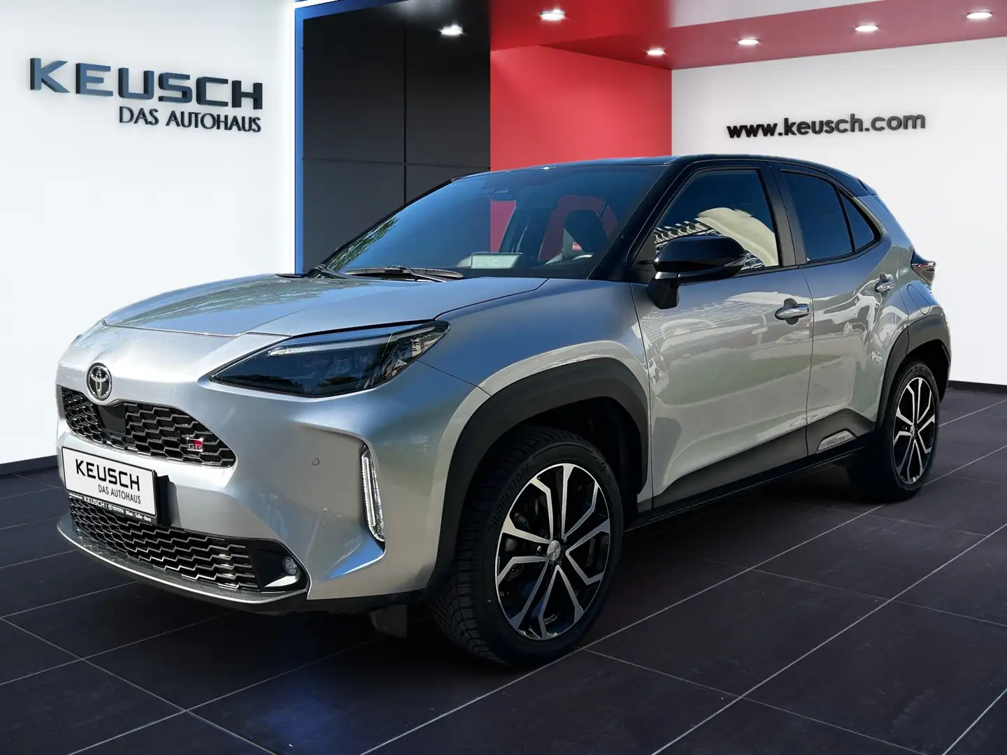 Toyota Yaris Cross Yaris Cross 1,5 VVT-i Hybrid GR-Sport Aut. Silber - 2