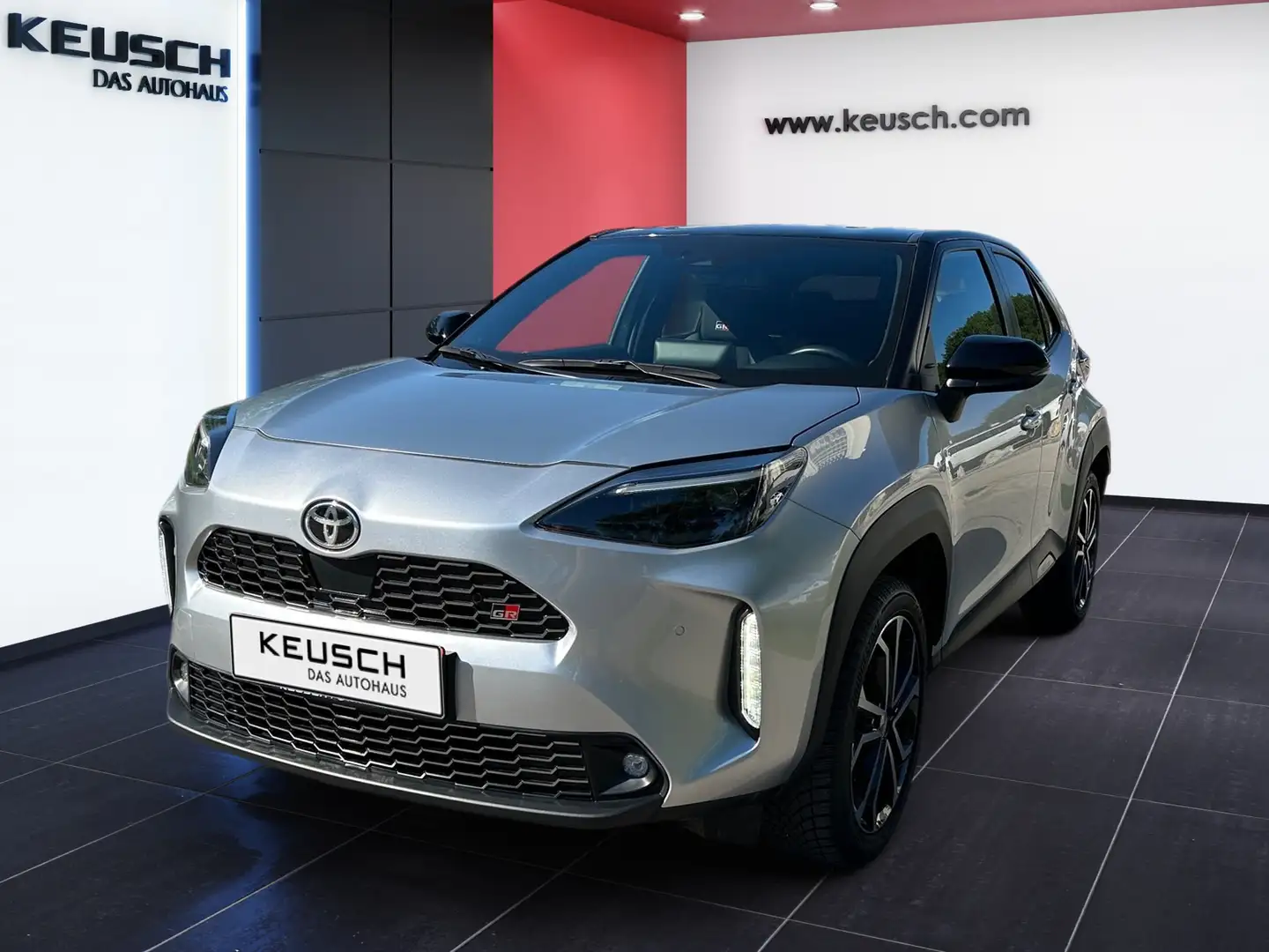 Toyota Yaris Cross Yaris Cross 1,5 VVT-i Hybrid GR-Sport Aut. Silber - 1