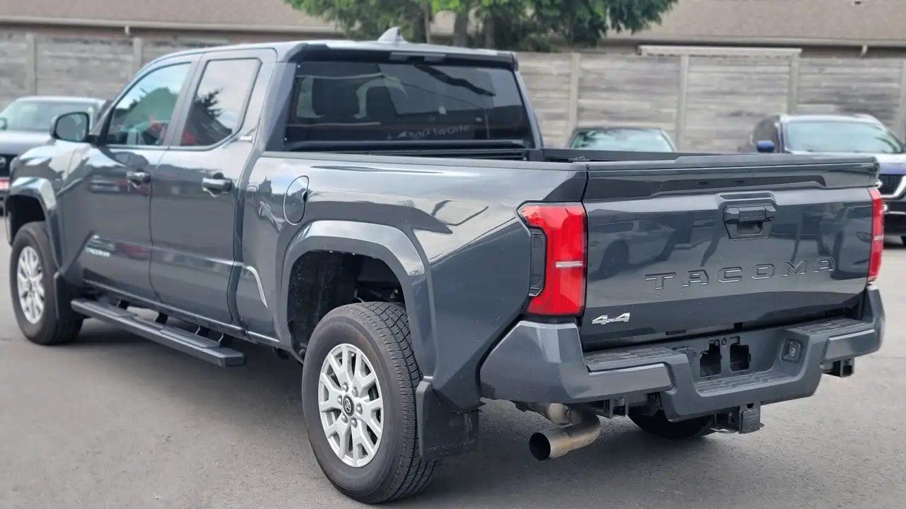 Toyota Tacoma снимка Toyota Tacoma