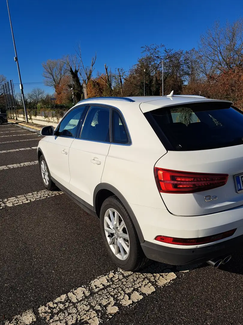 Audi Q3 2.0 tdi Business 120cv s-tronic - 2