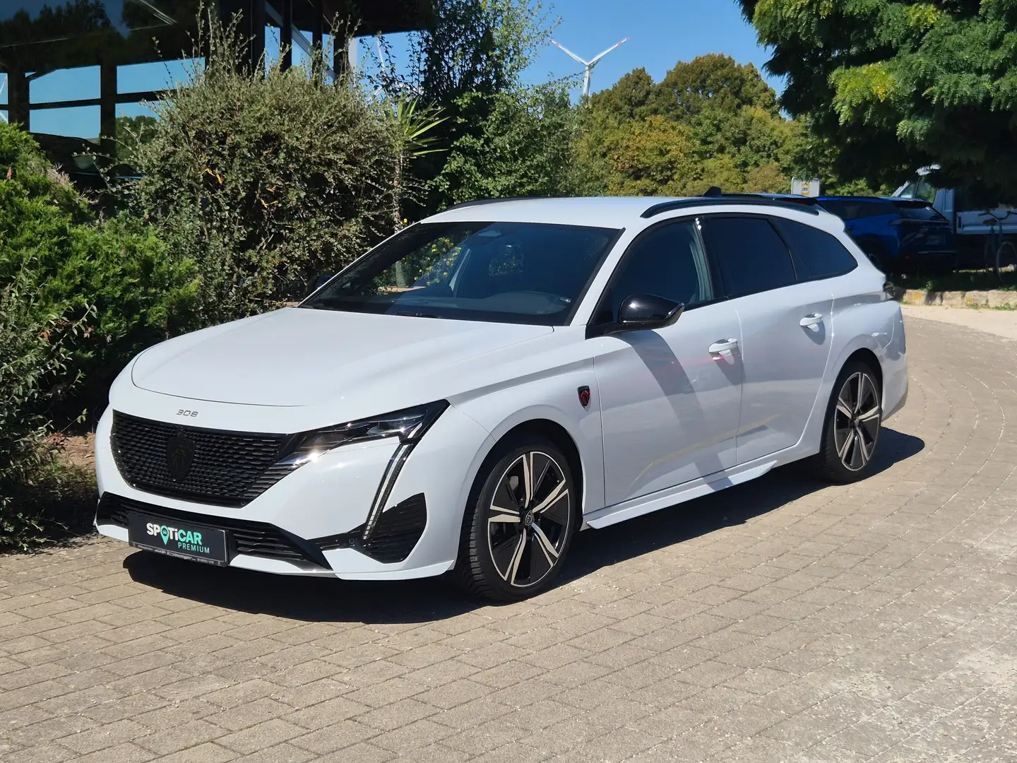 Peugeot 308 SW GT PureTech130 EAT8 - Surrounding+Premium Paket Weiß - 2