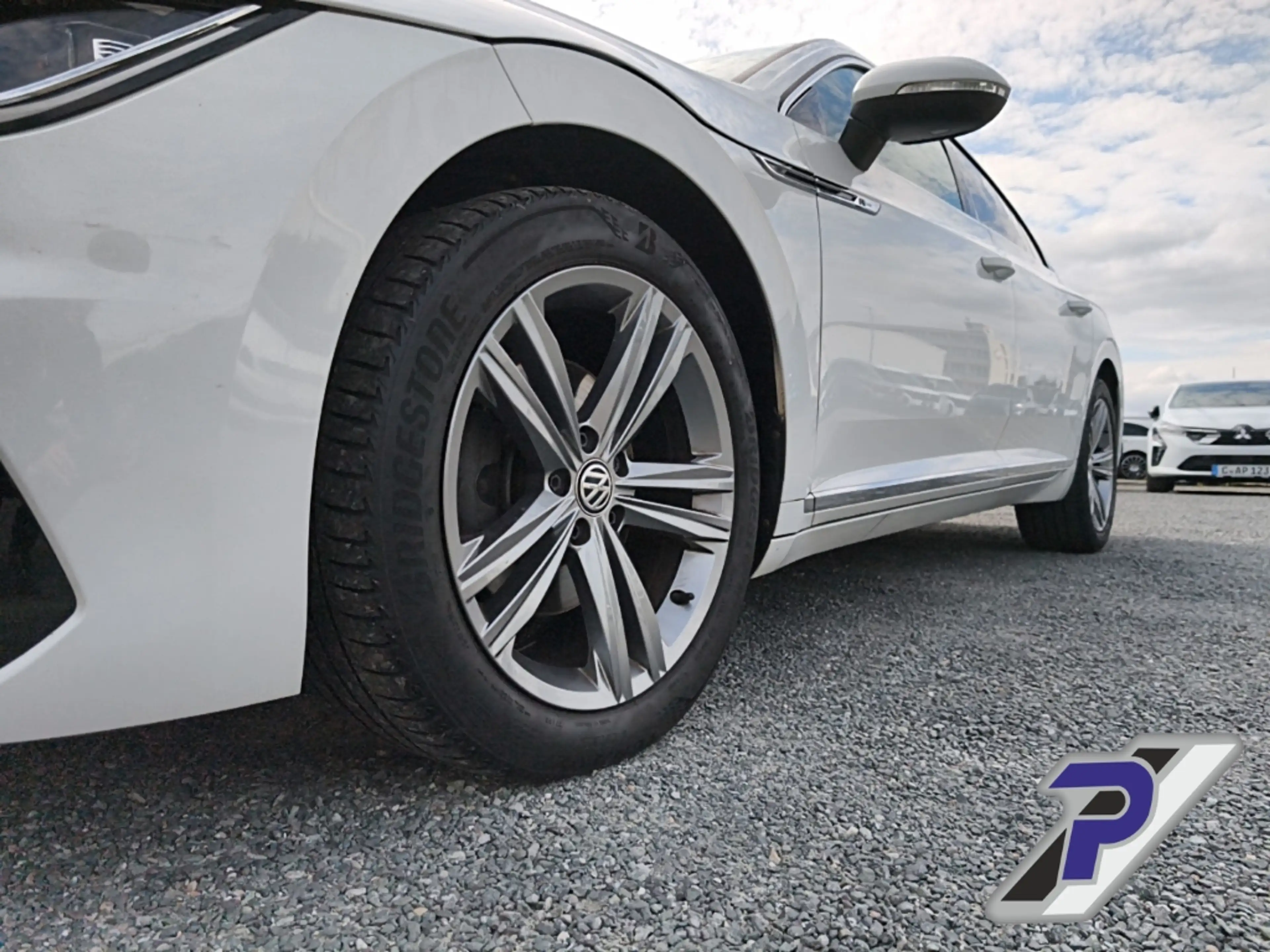 Volkswagen Arteon R-Line AHK+LED-LICHT+NAVI+3-ZONEN-KLIMA — photo 9
