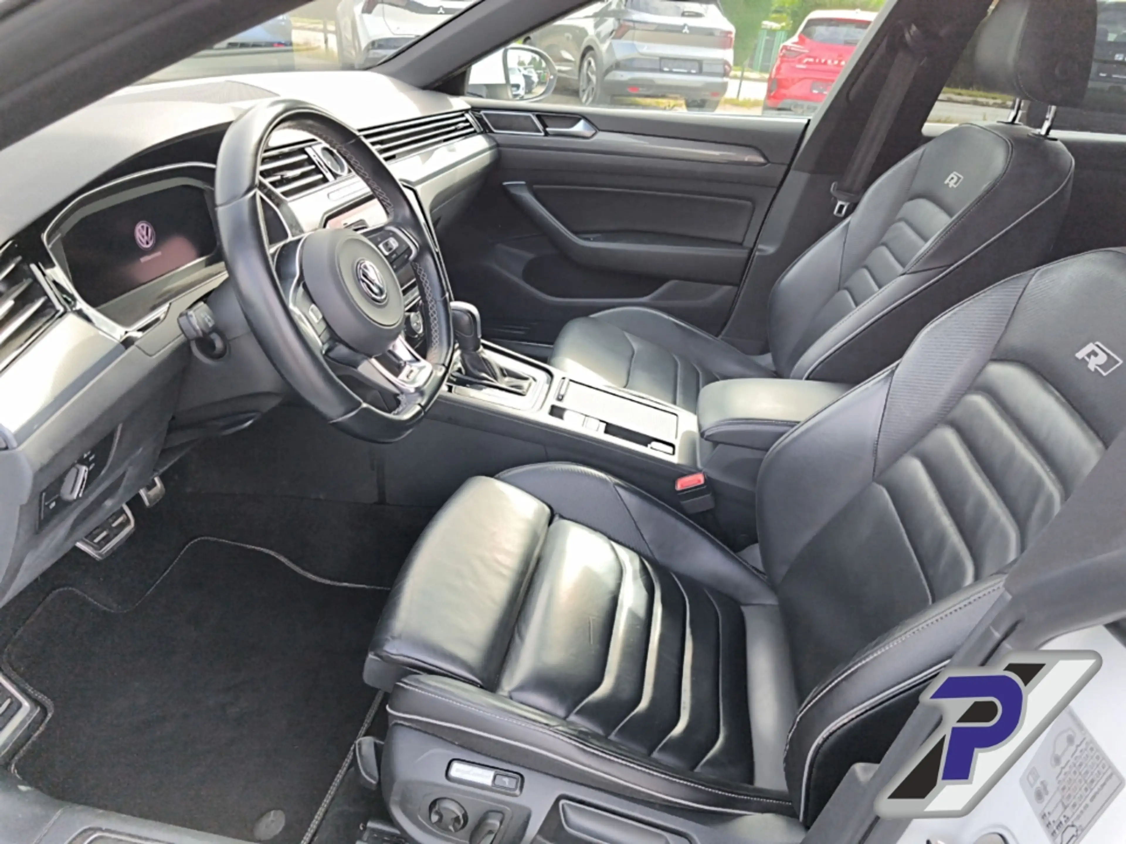 Volkswagen Arteon R-Line AHK+LED-LICHT+NAVI+3-ZONEN-KLIMA — photo 11