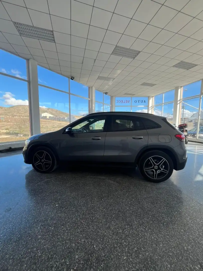 Mercedes-Benz GLA 200 200d 4Matic 8G-DCT Grau - 1