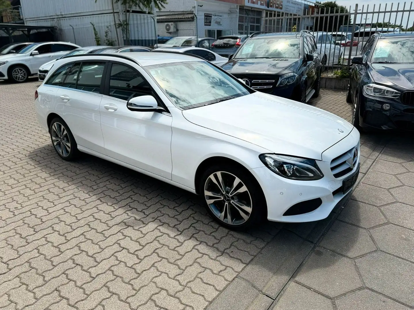 Mercedes-Benz C 180 C -Klasse T-Modell*NAVI*SHZG*ALU*PDC* Weiß - 1
