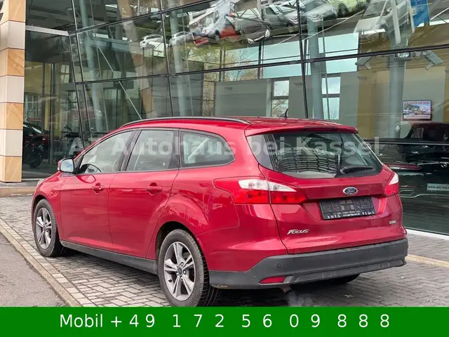 Ford Focus view 2