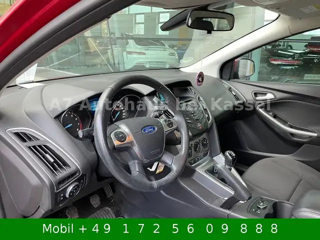 Ford Focus view 9