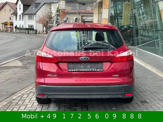Ford Focus view 6