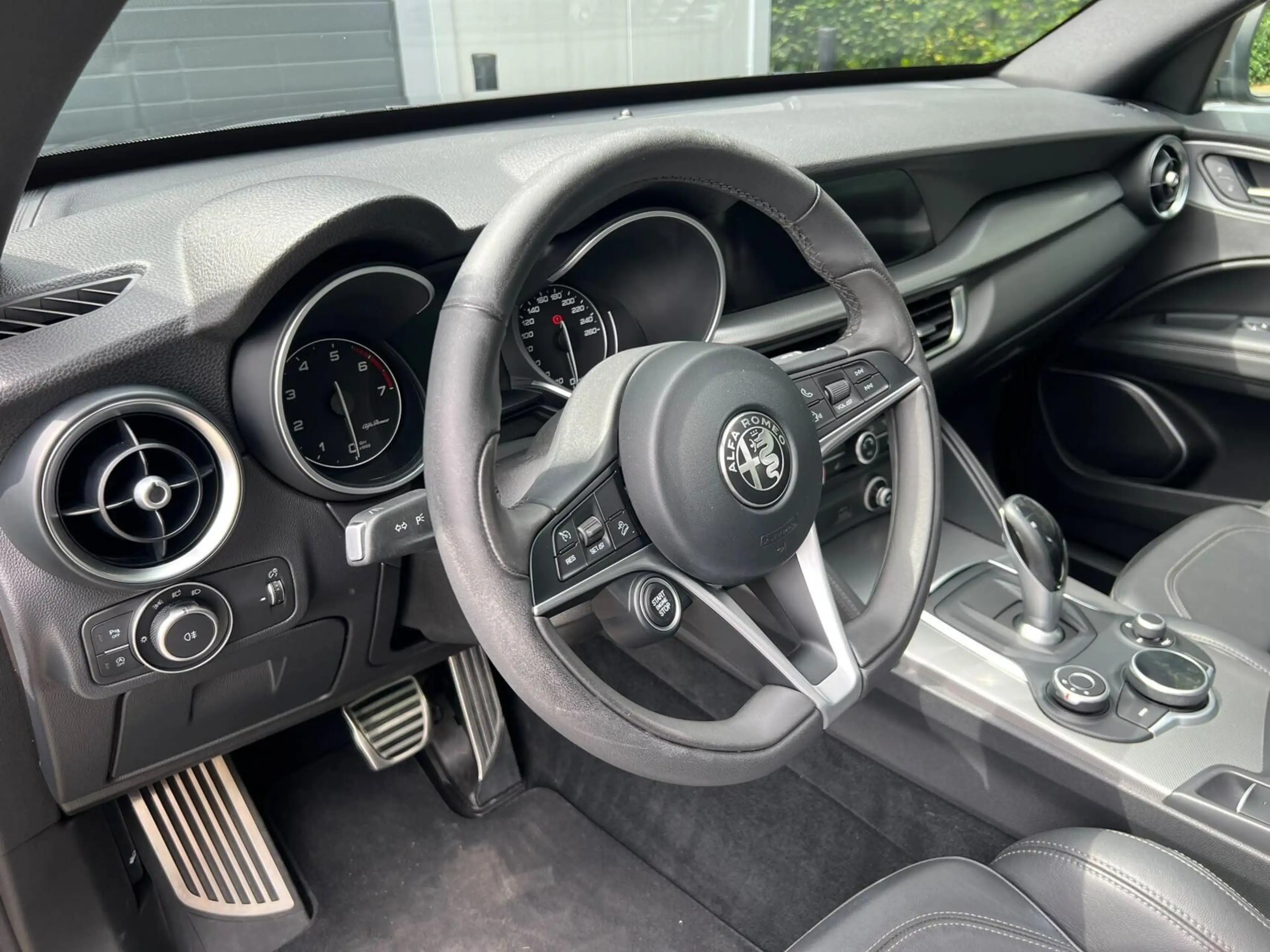 Alfa Romeo Stelvio 2.0t Q4 Veloce, 310pk, panodak, 1ste eig. — photo 9