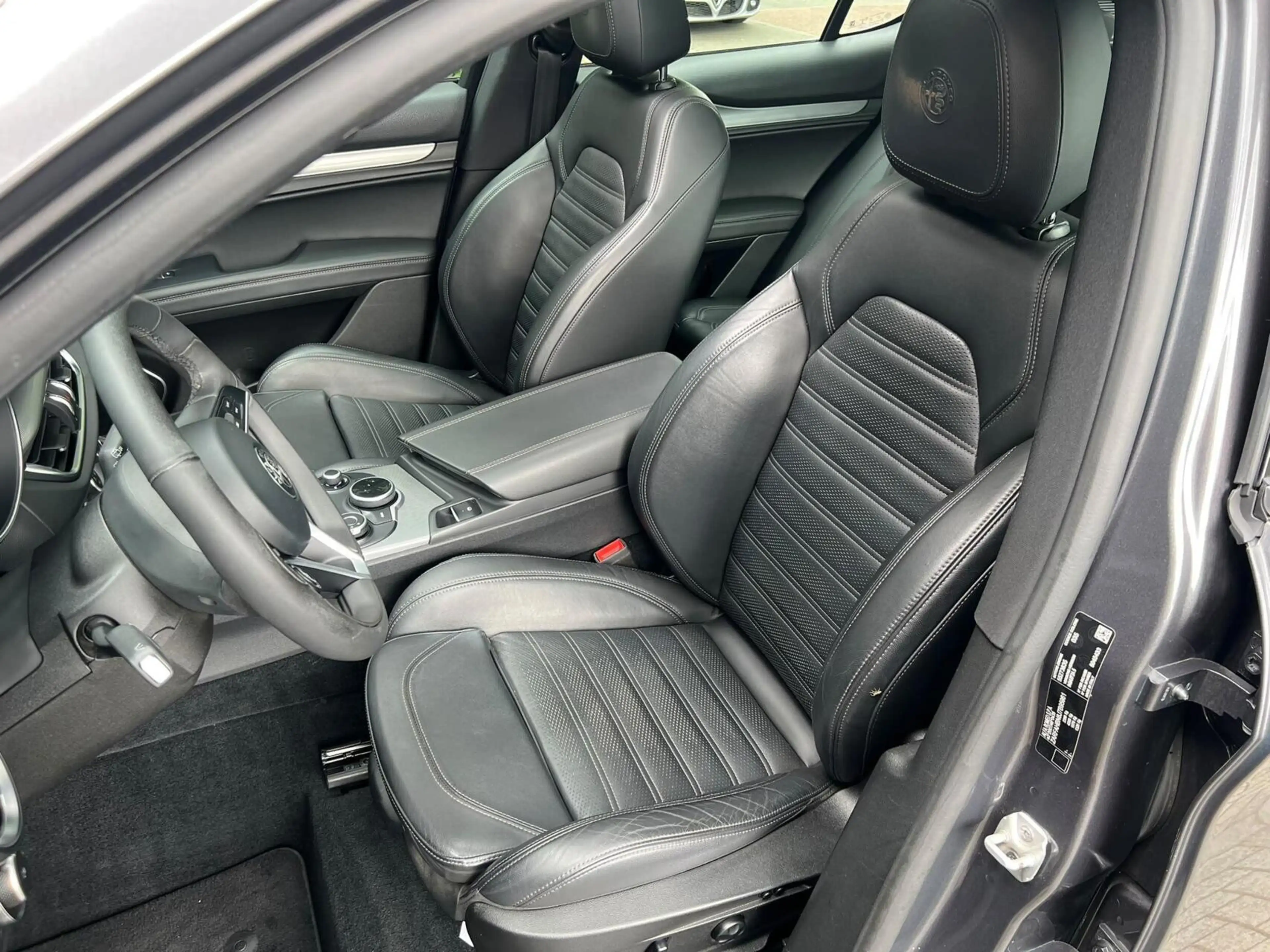 Alfa Romeo Stelvio 2.0t Q4 Veloce, 310pk, panodak, 1ste eig. — photo 7