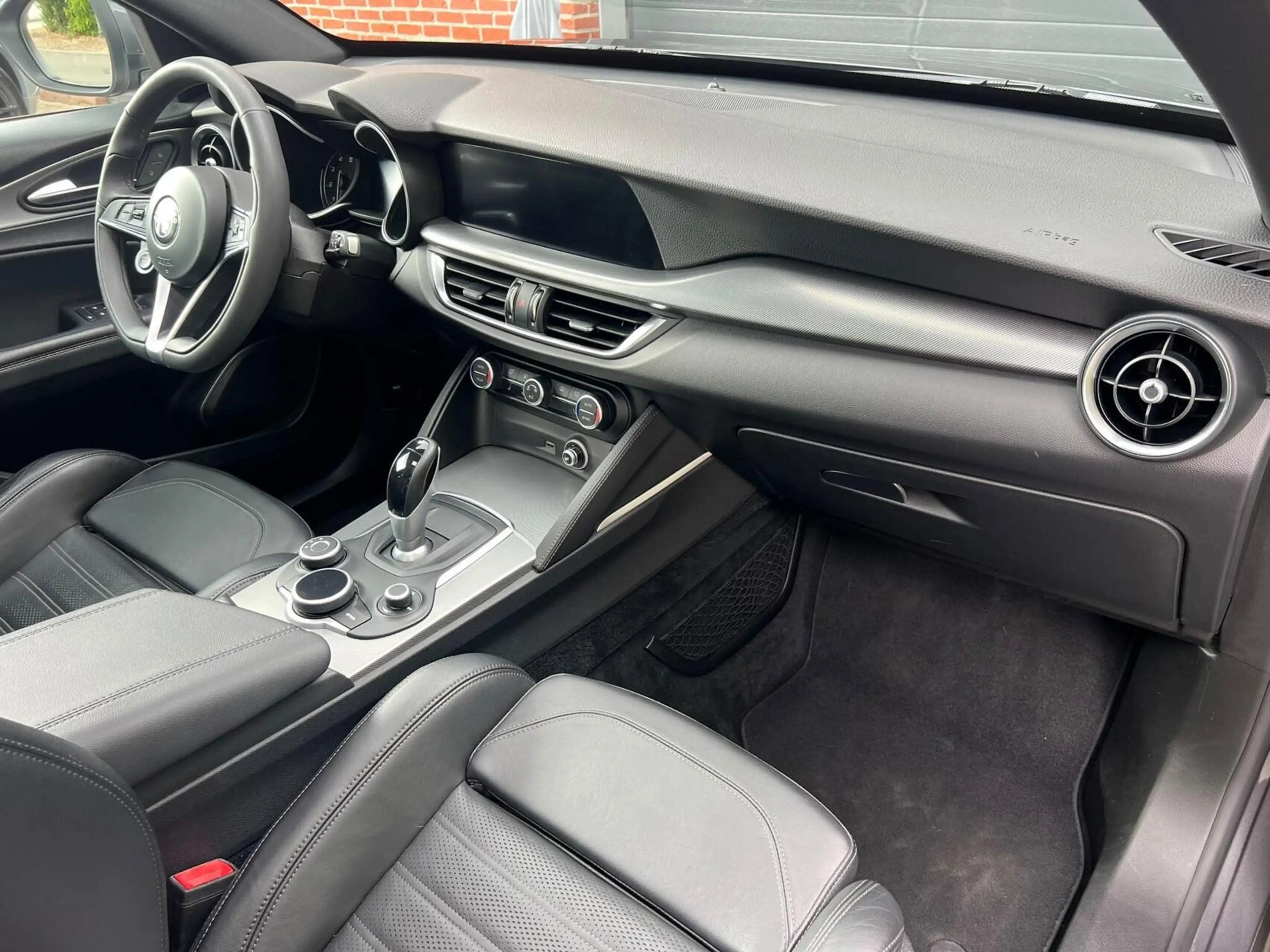 Alfa Romeo Stelvio 2.0t Q4 Veloce, 310pk, panodak, 1ste eig. — photo 13