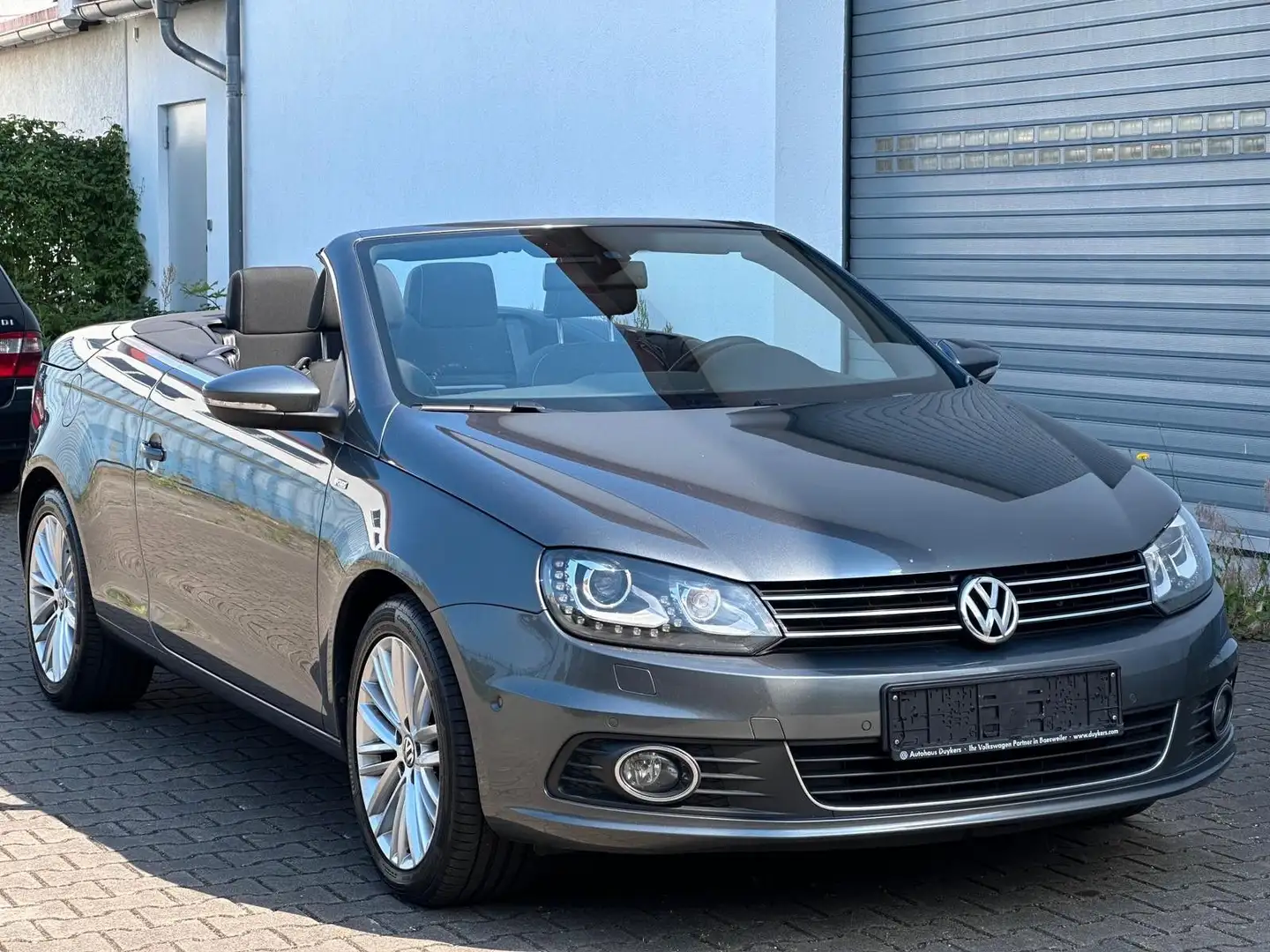 Volkswagen Eos 2.0 Cup BMT*1.Hand*TÜV neu*8-Reifen+Alu. Grau - 1
