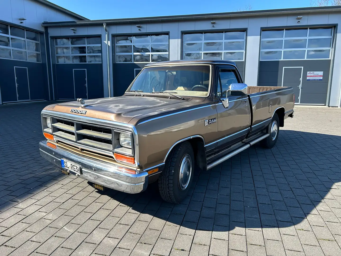 Dodge RAM D-250 Pickup, Erstlack!, TOP-Patina-Zustand! Braun - 1