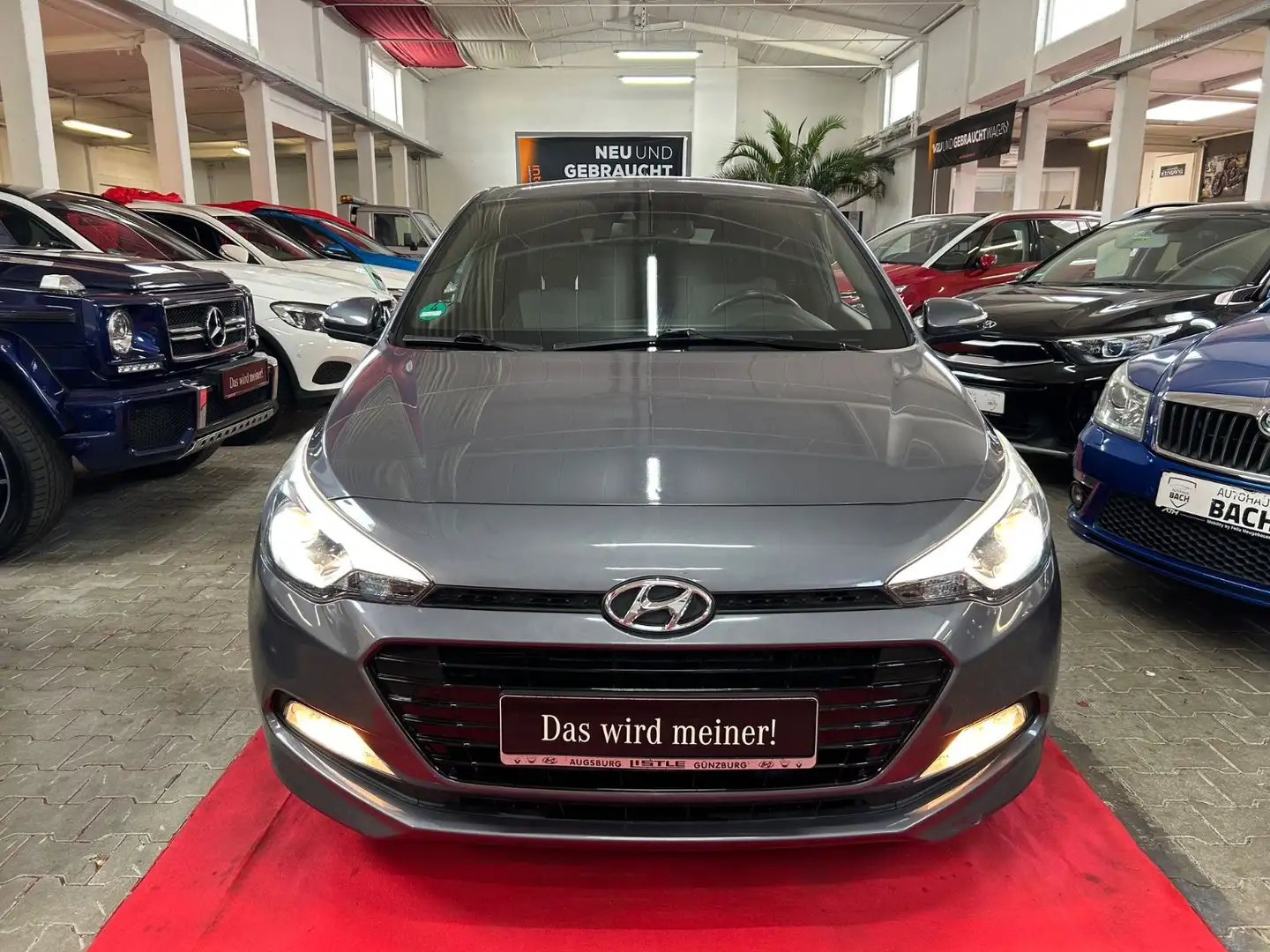 Hyundai i20 blue Passion*1.HAND*TÜV NEU*TEMP*PDC*SHZ* Grau - 2
