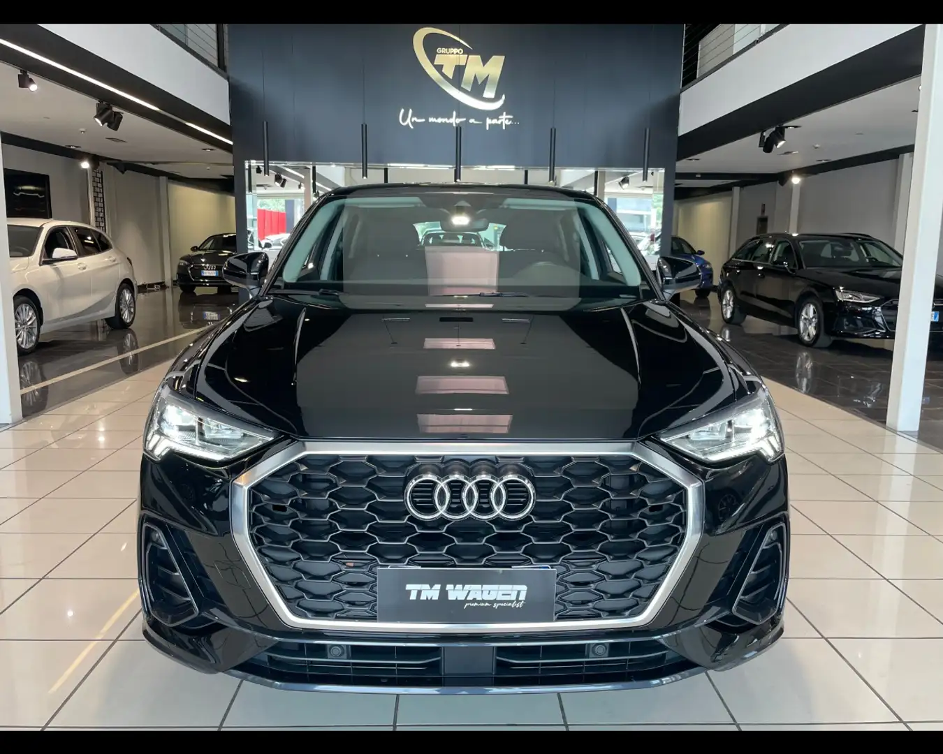 Audi Q3 SPB 35 TDI S tronic Business Plus 150cv 2022 Nero - 2