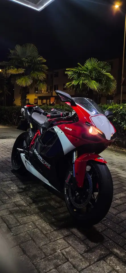 Ducati 848