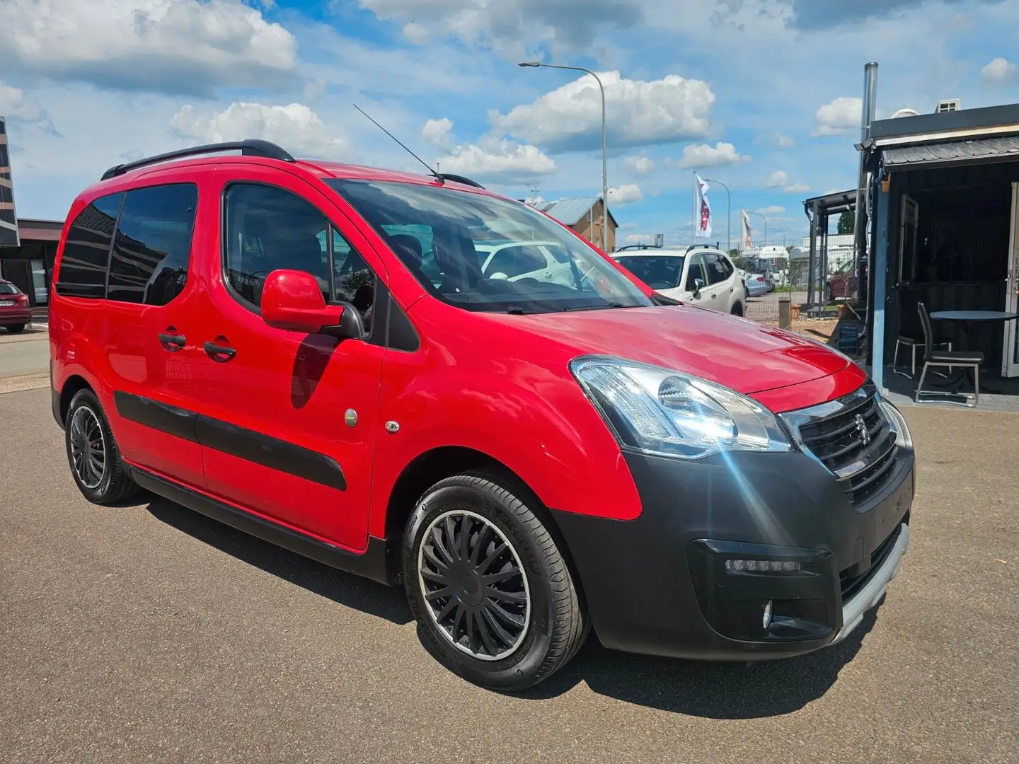 Peugeot Partner 1.6 HDi Outdoor Eu6+AHK+Klimatr.+Tempoma Rot - 2