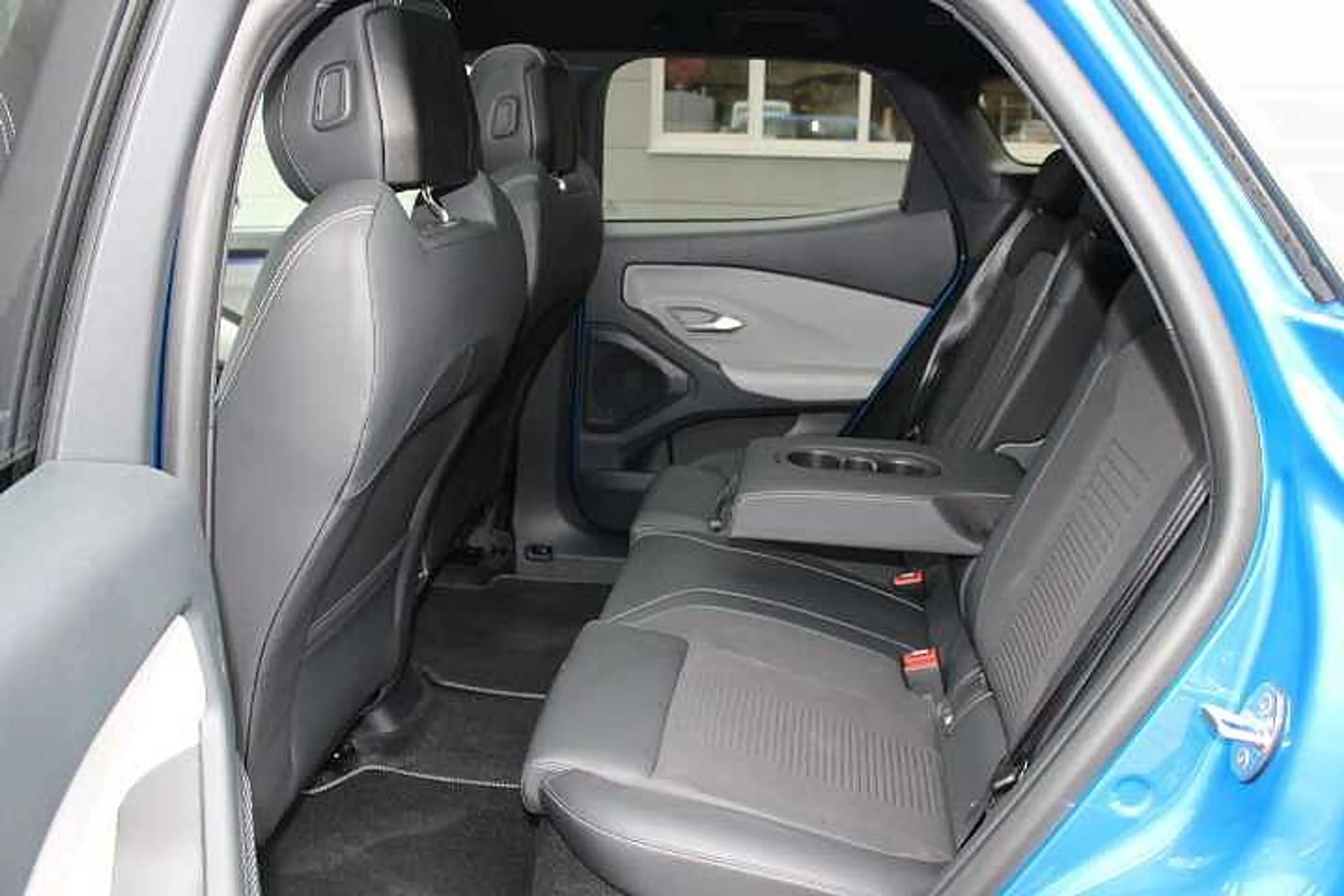 Ford Explorer Premium 77kWh Range Ext. RWD PANO AHK — photo 12