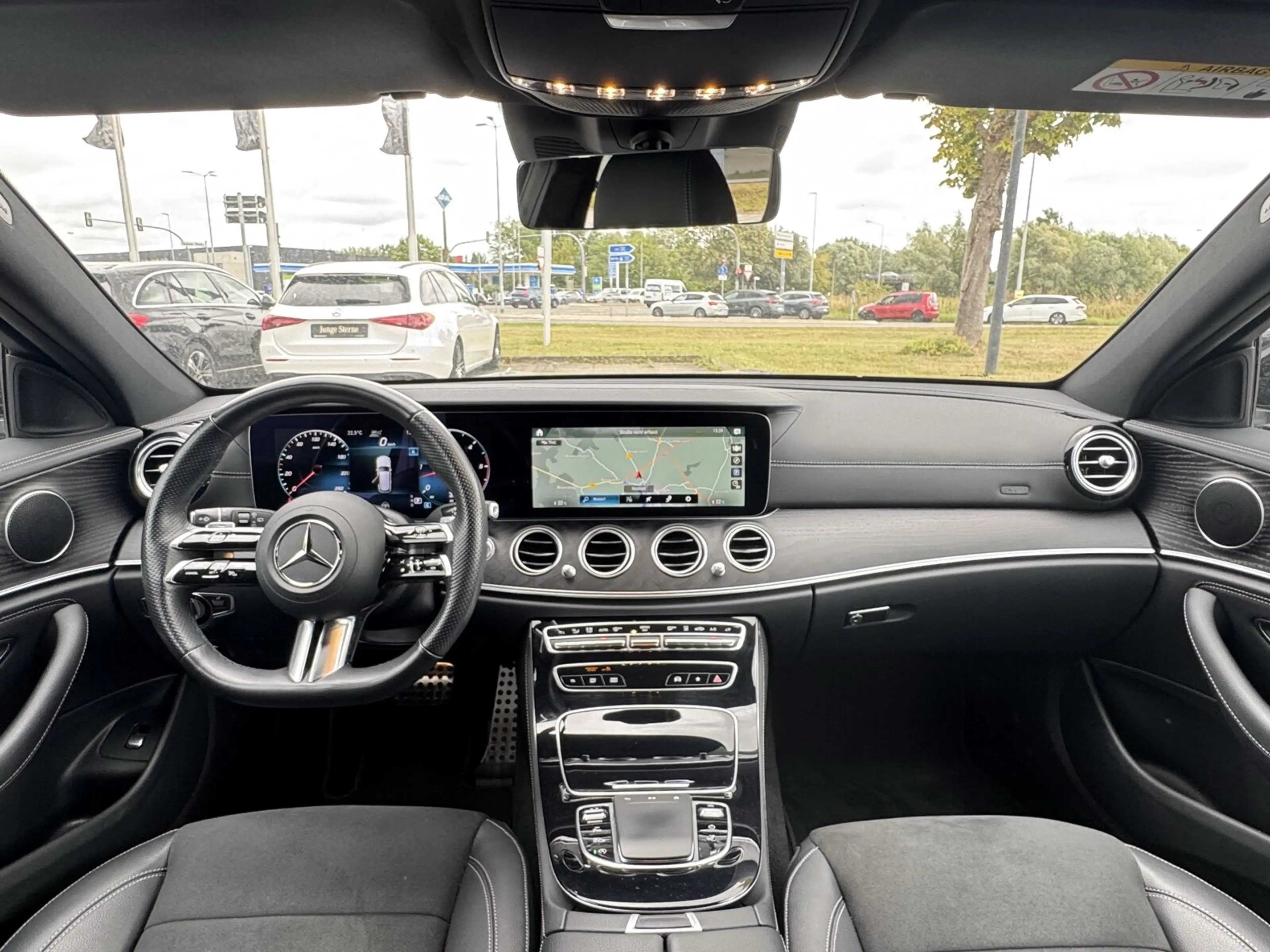 Mercedes-Benz E 400 E 400 d 4M T AMG Line/Navi/Distronic/Keyless-Go — photo 11