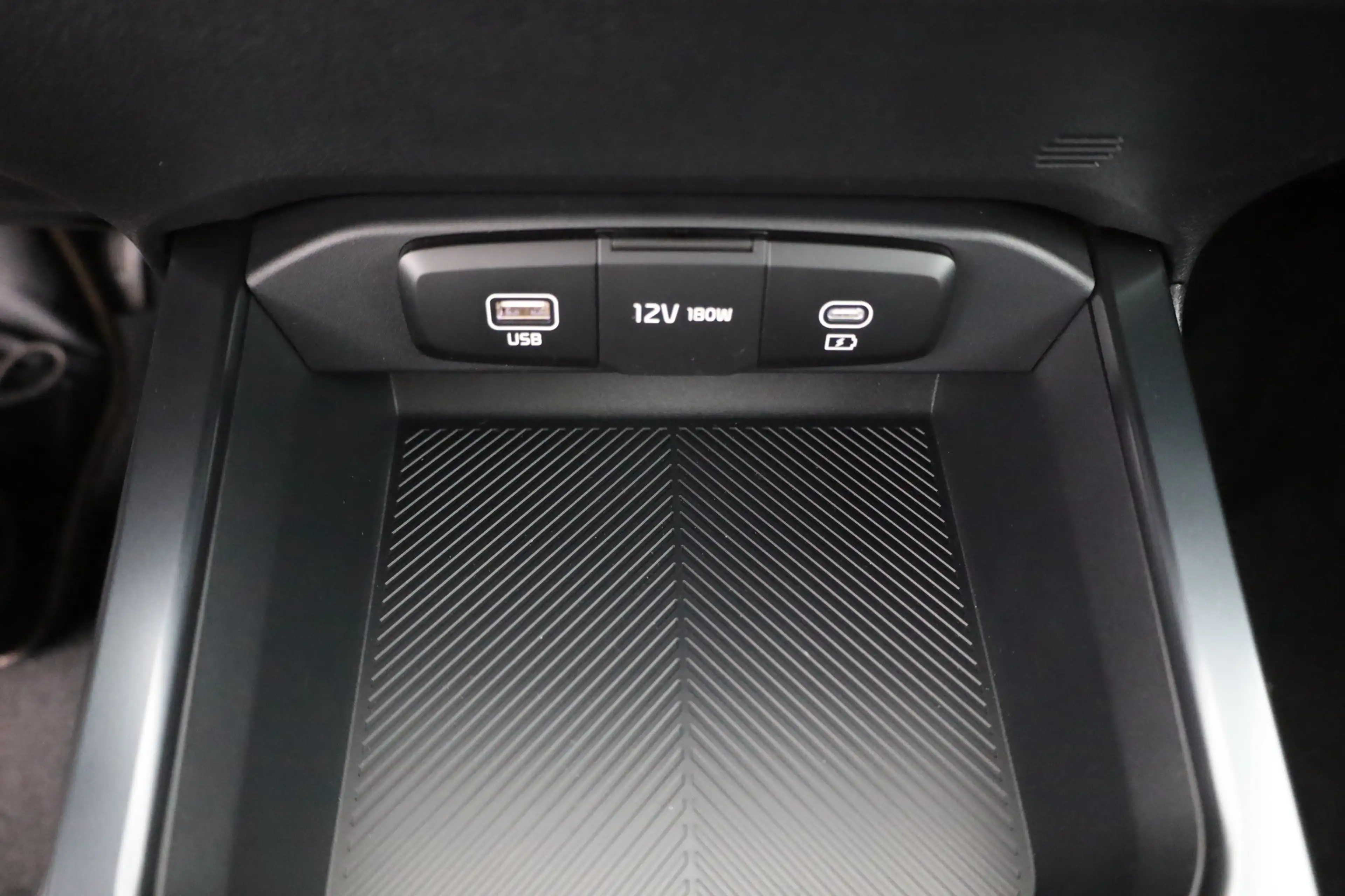 Kia XCeed 1.6 T-GDI Aut. n. Modell LED Navi Kamera — photo 13