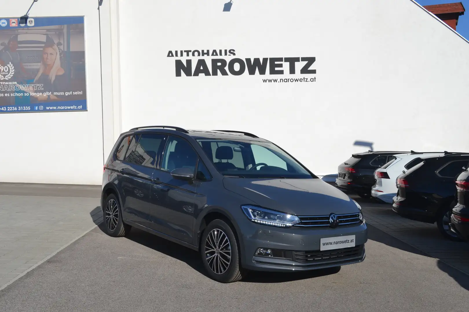 Volkswagen Touran Friends TSI DSG Серый - 1