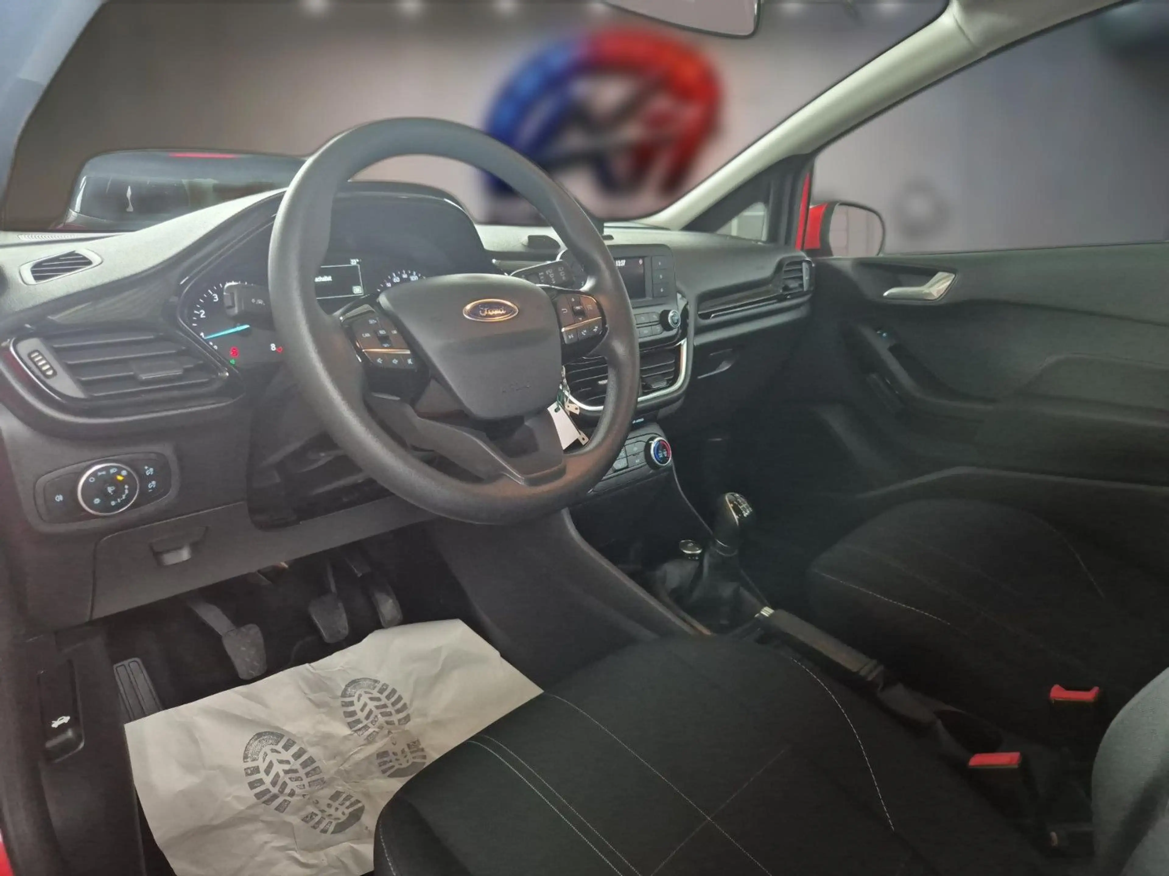 Ford Fiesta 1,1 52kW — photo 13
