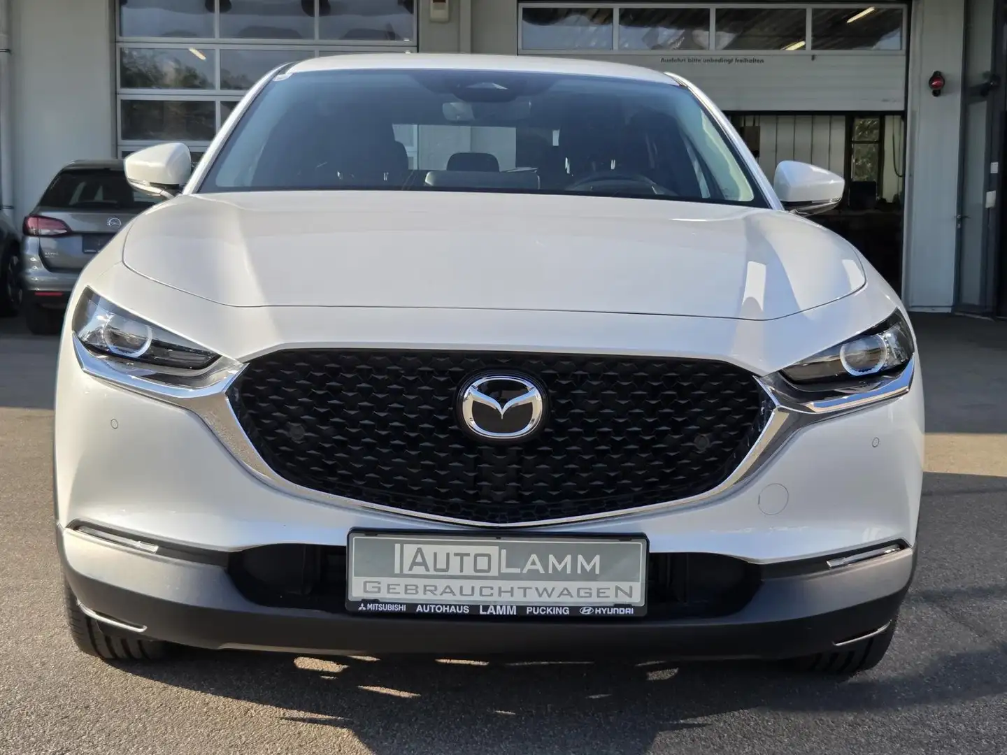 Mazda CX-30 CX-30 2,5 e-Skyactiv G140 Centre Line AT Weiß - 1