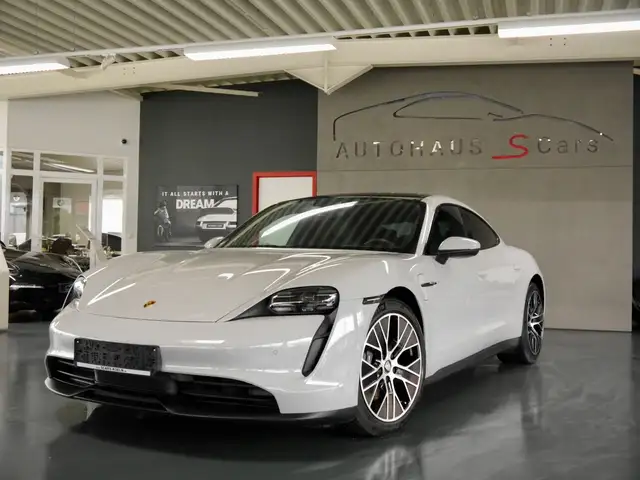 Porsche Taycan *Pano*Bose*Wärmepumpe*Luft*