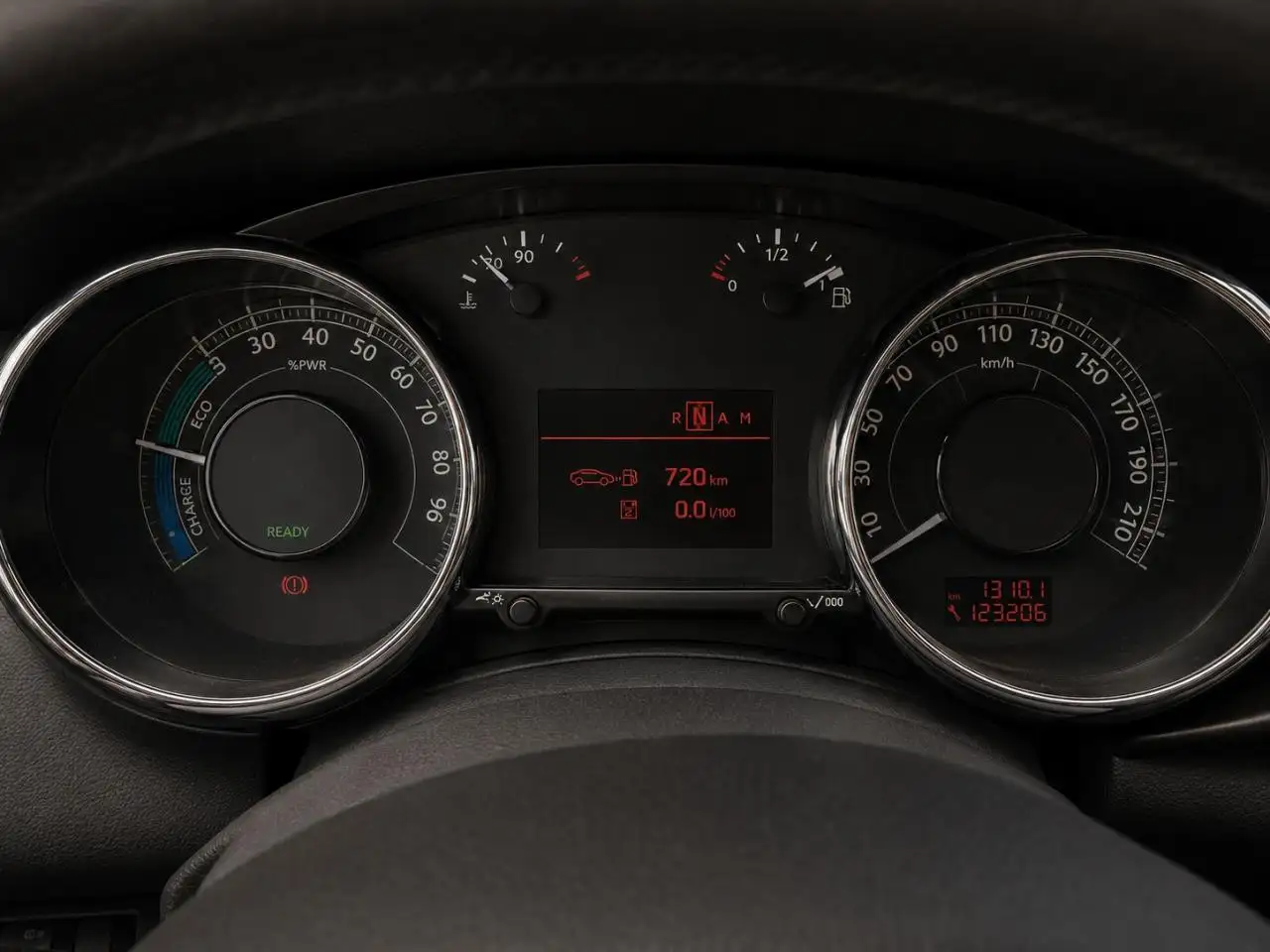 Peugeot 3008 3008 Hybrid — photo 11