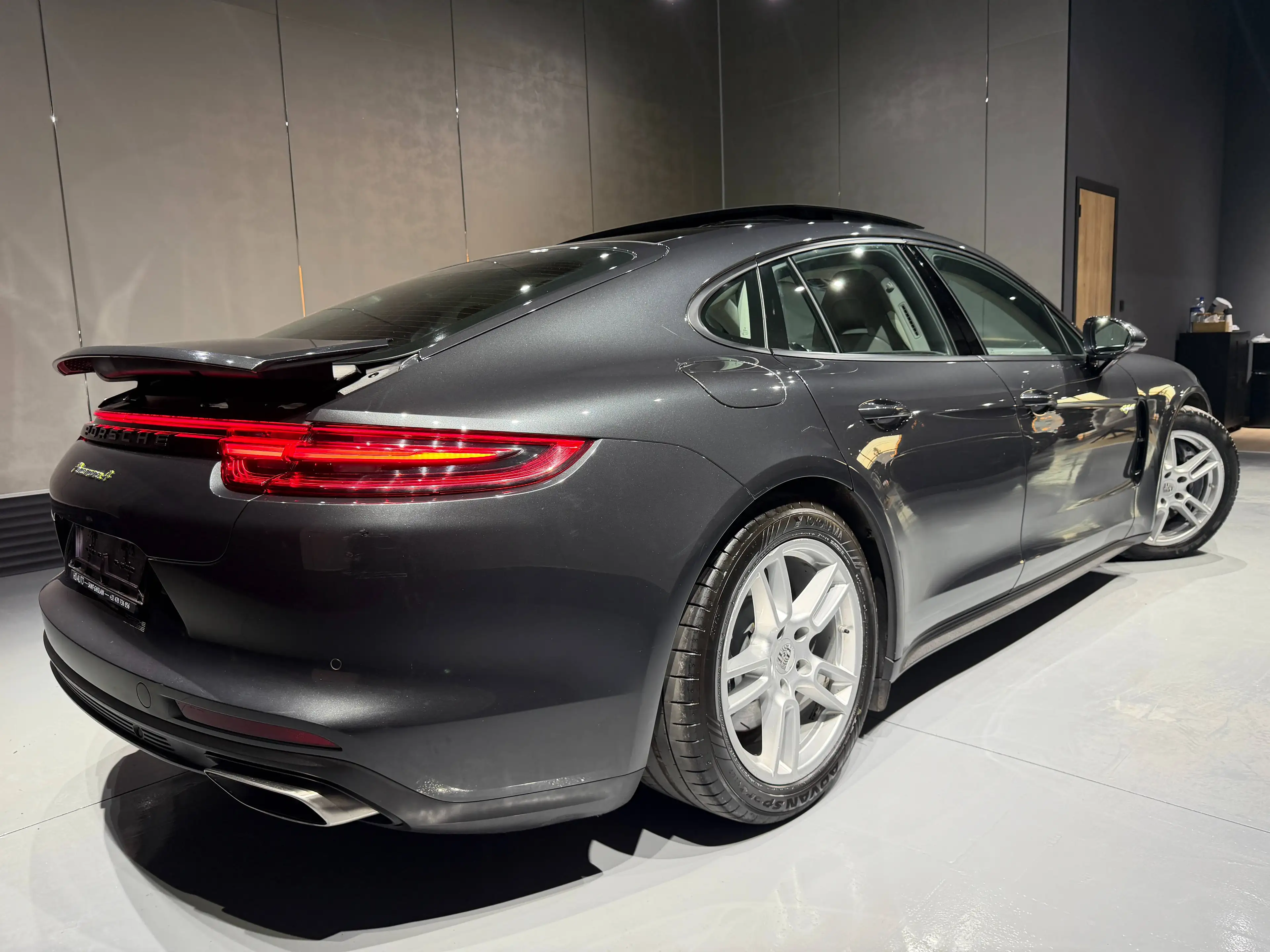 Porsche Panamera Panamera 4 e-Hybrid 3.0i V6 Tiptronic S/TOIT PANORAMIQUE/PACK SPORT CHRONO/XENON LED// — photo 11