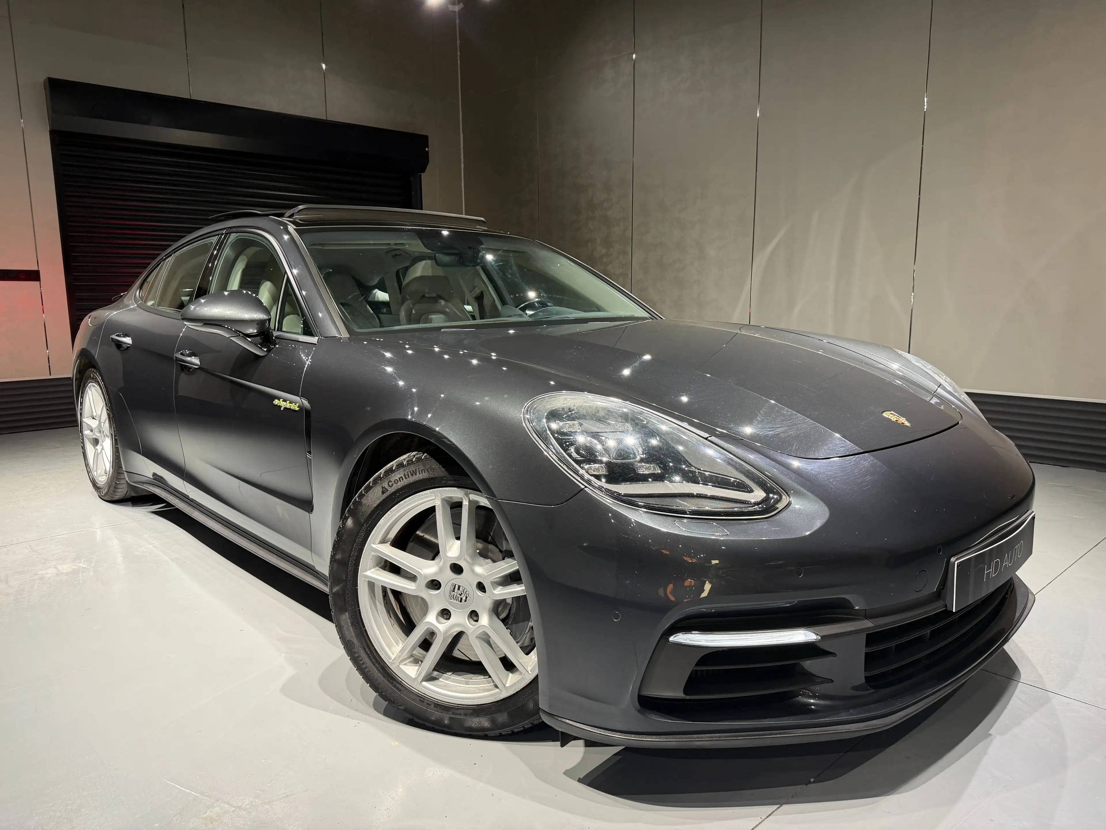 Porsche Panamera Panamera 4 e-Hybrid 3.0i V6 Tiptronic S/TOIT PANORAMIQUE/PACK SPORT CHRONO/XENON LED// — photo 5