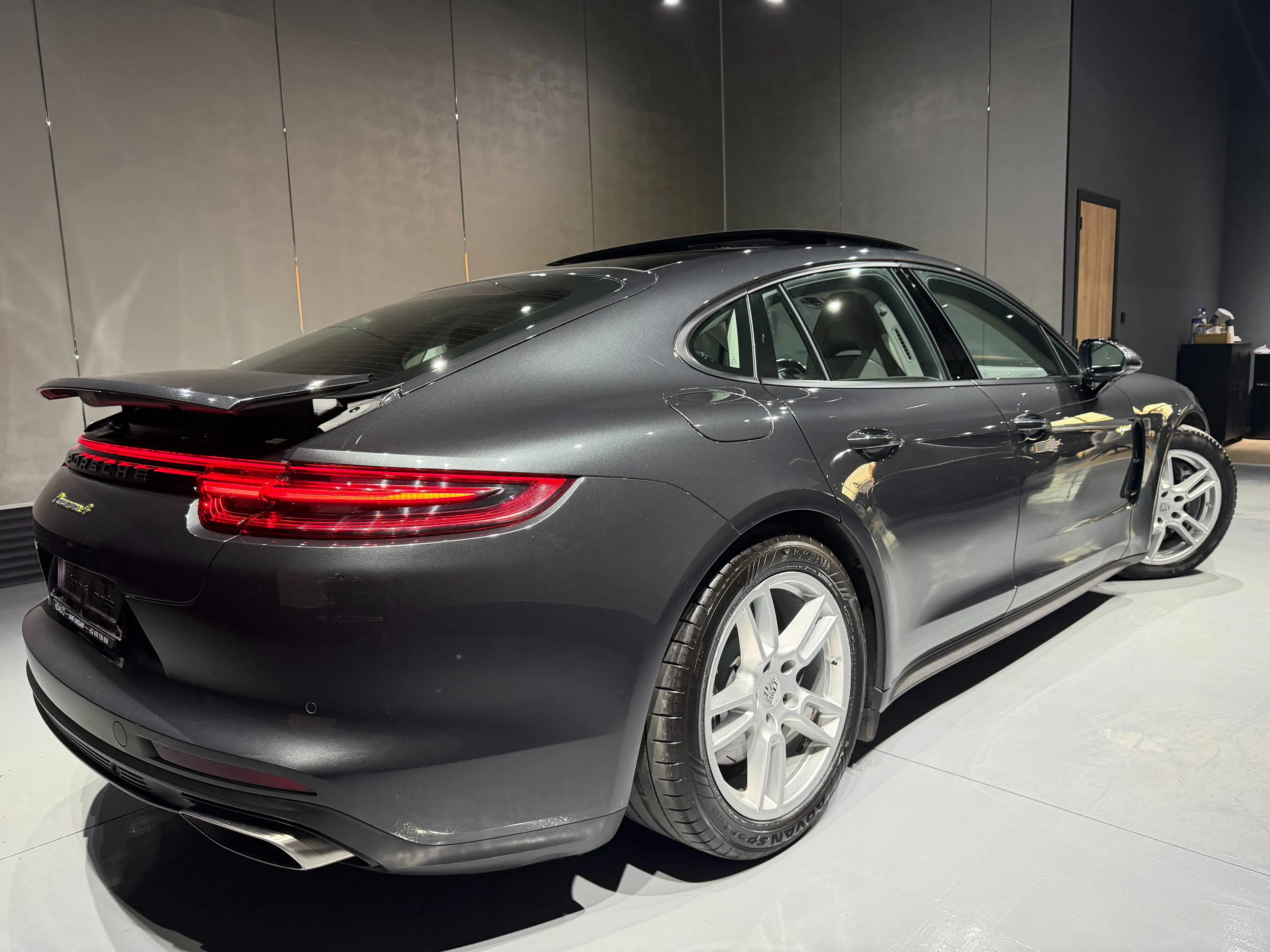 Porsche Panamera Panamera 4 e-Hybrid 3.0i V6 Tiptronic S/TOIT PANORAMIQUE/PACK SPORT CHRONO/XENON LED// — photo 12