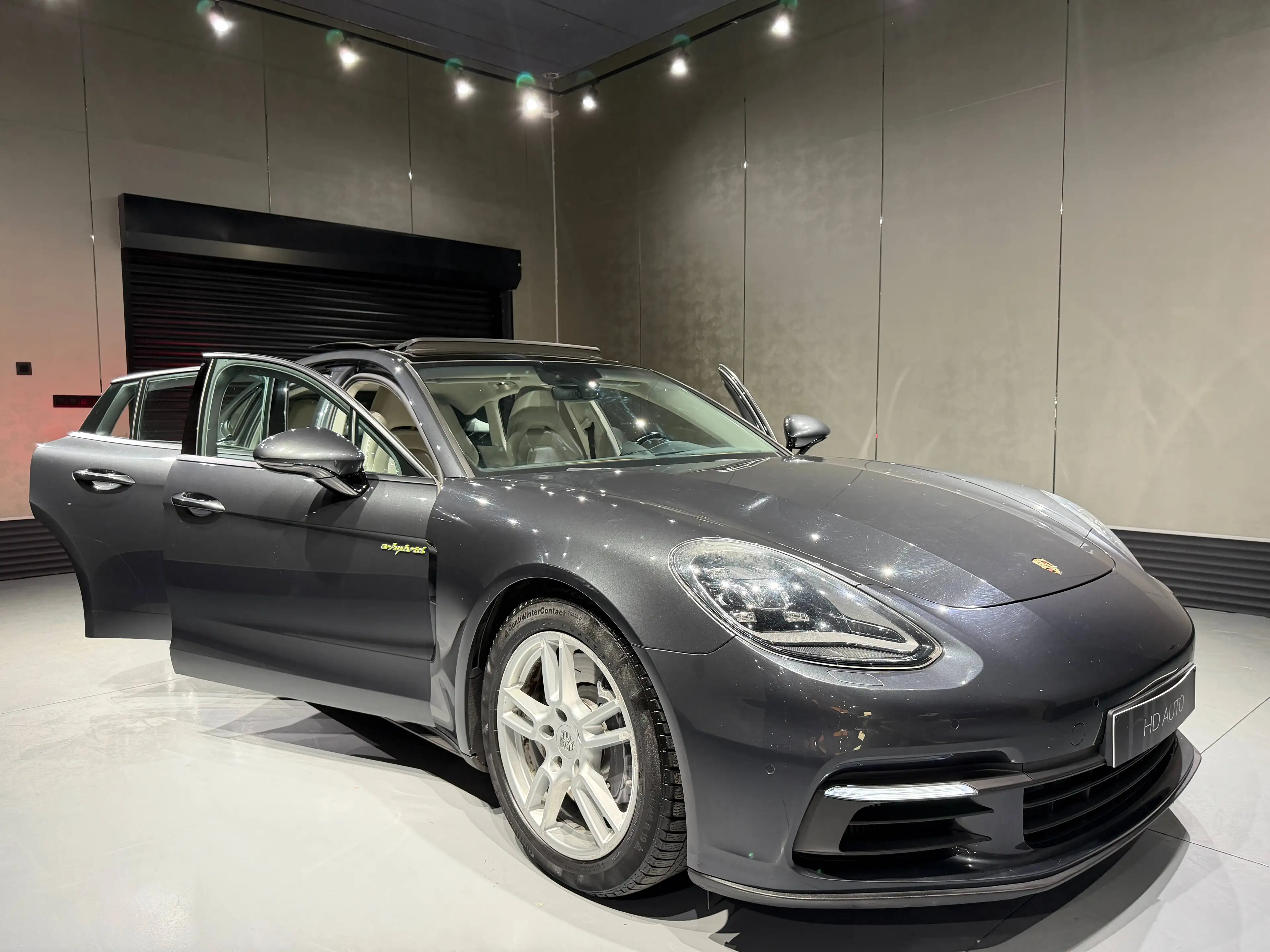 Porsche Panamera Panamera 4 e-Hybrid 3.0i V6 Tiptronic S/TOIT PANORAMIQUE/PACK SPORT CHRONO/XENON LED// — photo 13