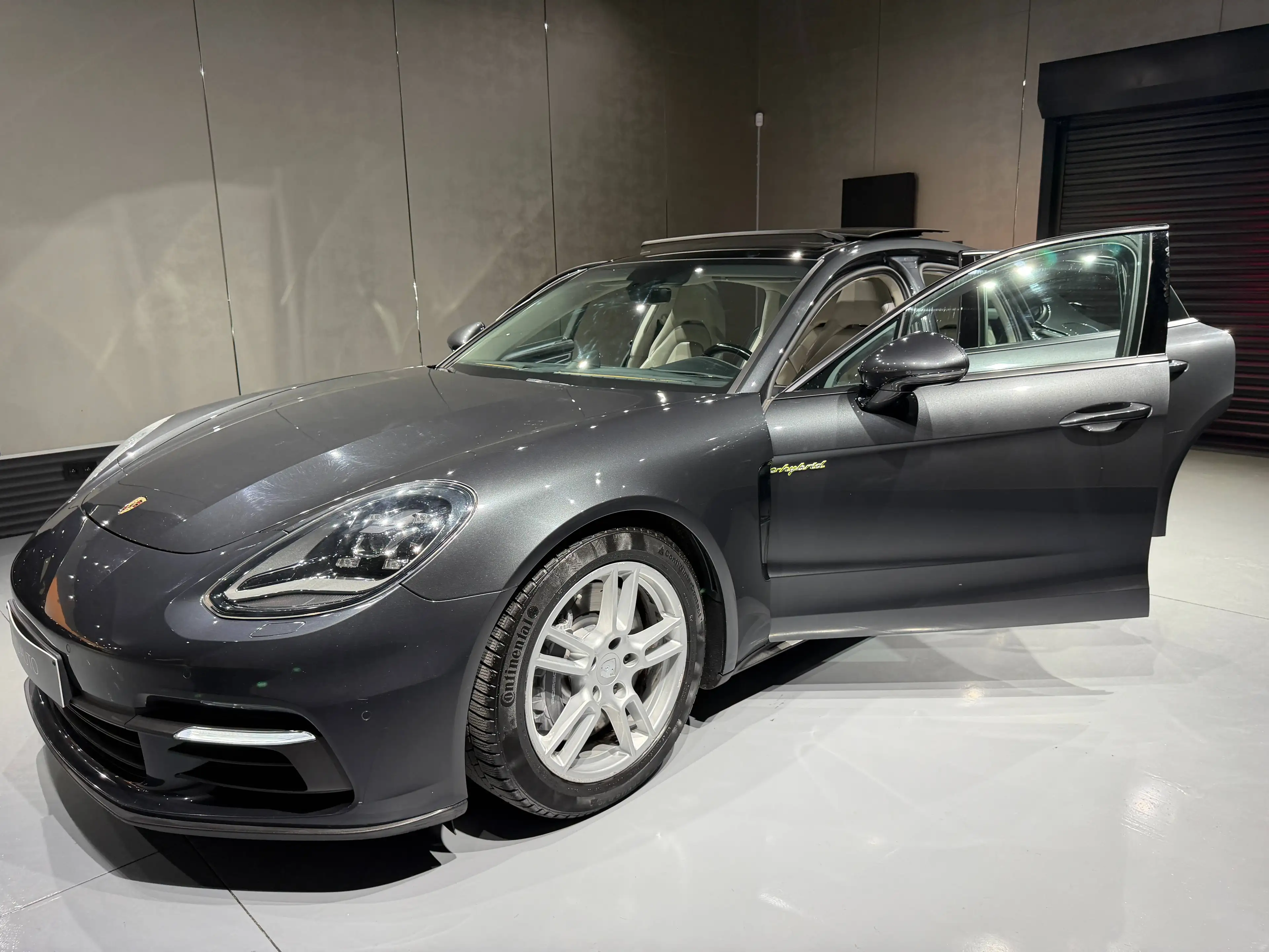 Porsche Panamera Panamera 4 e-Hybrid 3.0i V6 Tiptronic S/TOIT PANORAMIQUE/PACK SPORT CHRONO/XENON LED// — photo 14